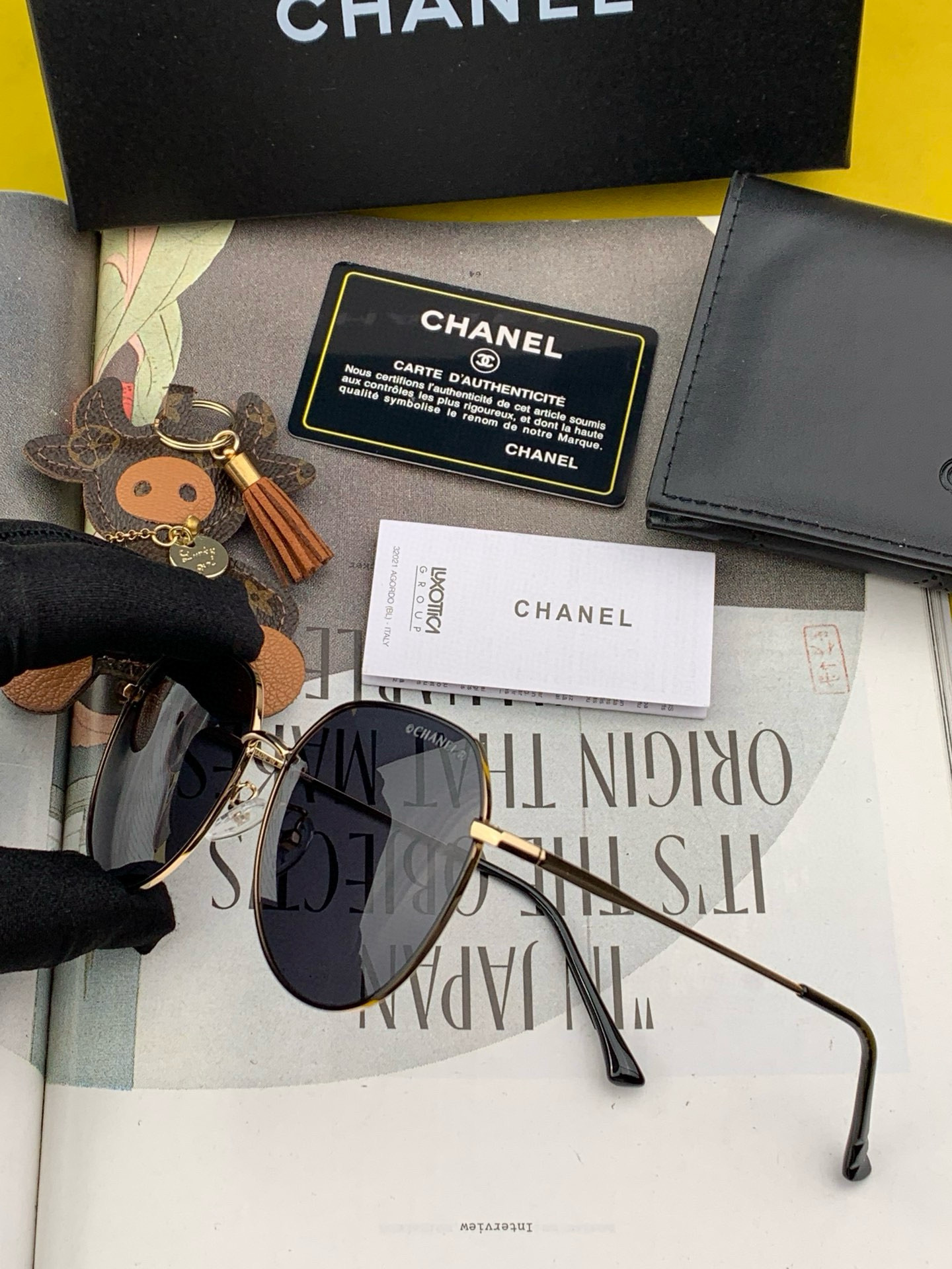 【CHANEL】香奈儿 潮流爆款 时尚大框太阳镜 佩戴舒适 网红潮款墨镜  ♥️♥️型号：CH0798