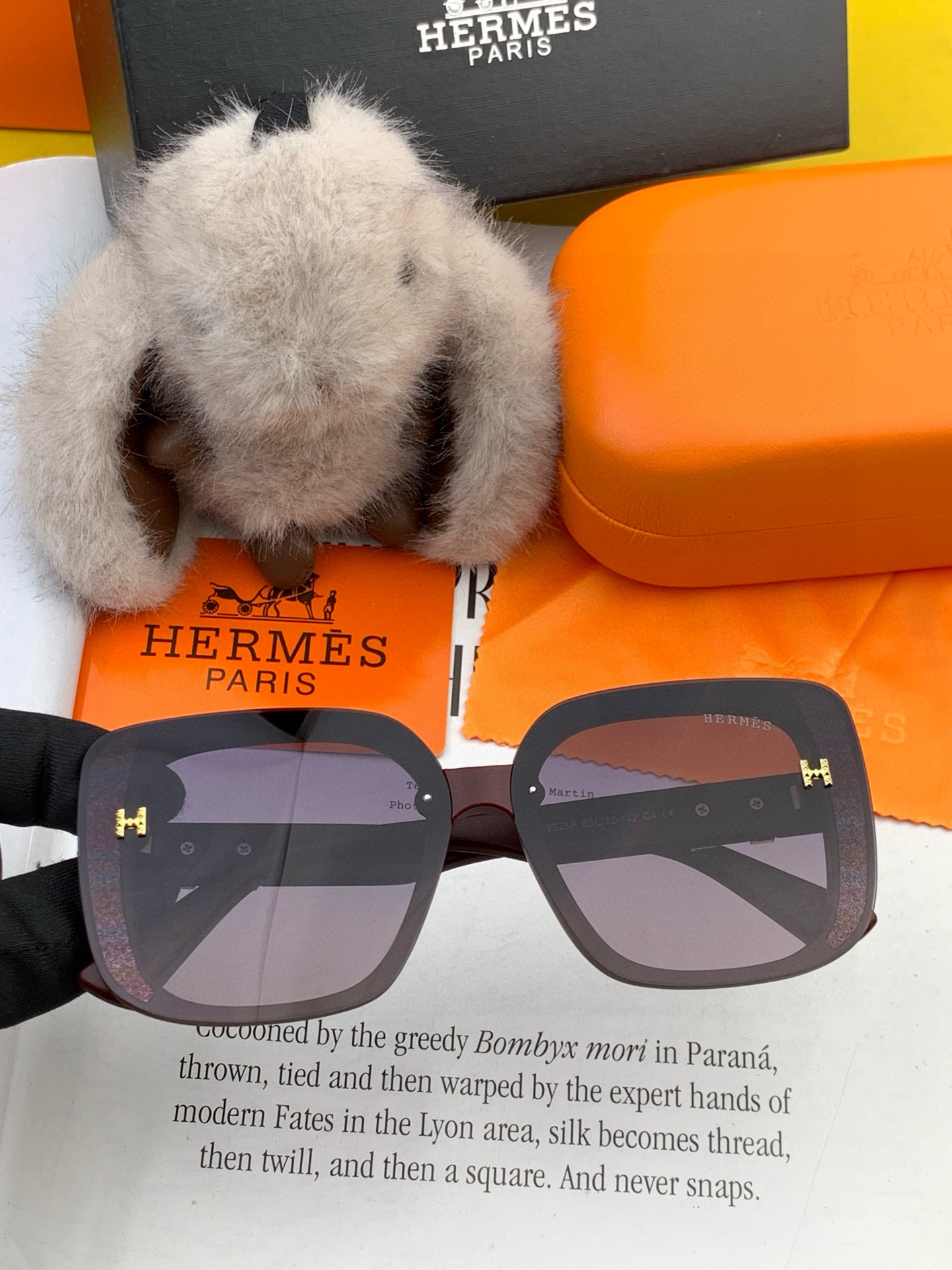   【TR偏光系列】爱马仕   经典的方框设计，不挑脸型，无论搭配大衣还是连衣裙都非常显气质尼龙偏光镜片