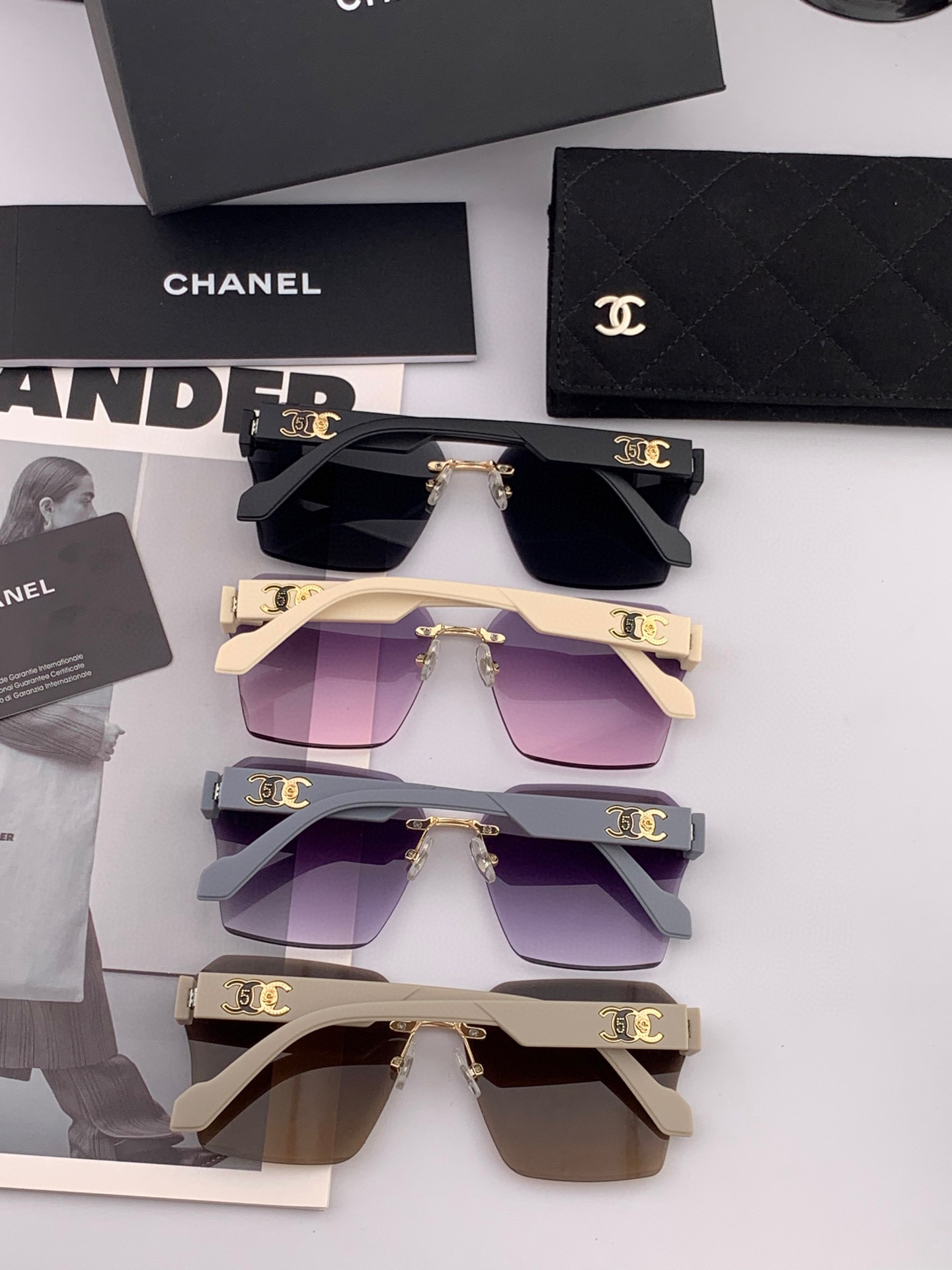  【CHANEL】香奈儿 2025新款潮流爆款 时尚方框太阳镜 佩戴舒适 网红潮款墨镜  女士高清加厚偏