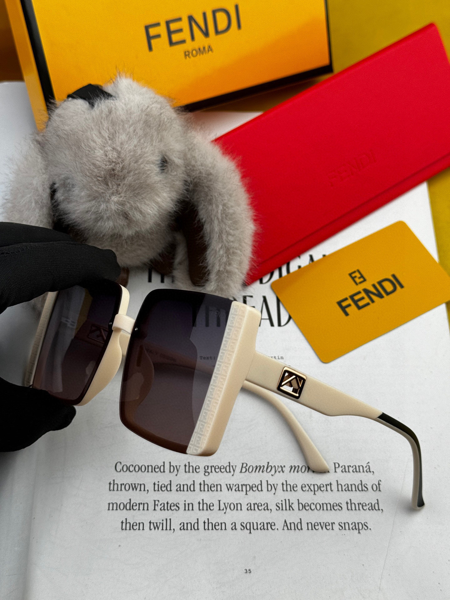 🔺 【芬迪】2025开春新款 潮流爆款 时尚方框偏光太阳镜 高品质 佩戴舒适 网红潮款墨镜 女士高清偏光