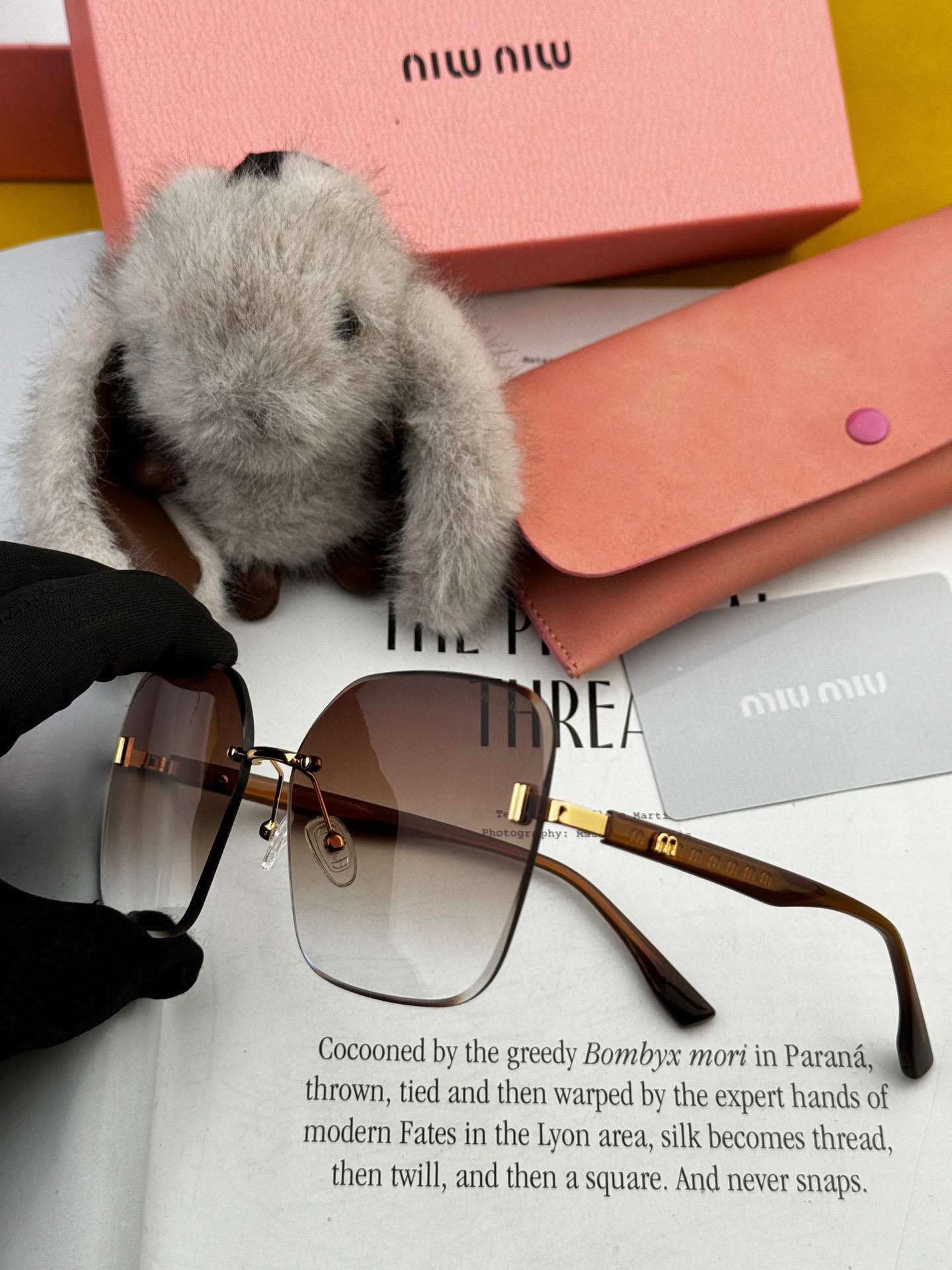   MIUMIU/缪缪🖇🖇2025开春新款🌟闪耀新款璀璨登台 ❤❤太阳镜潮品 精致个性设计简约时尚 专柜