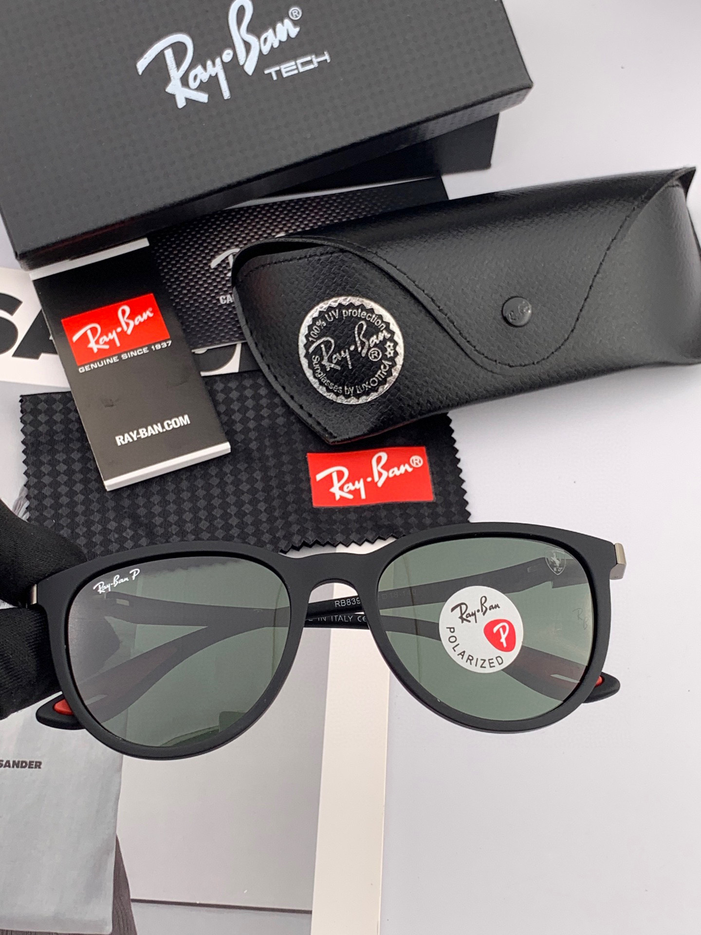  官方同步 品牌雷朋经典男女士玻璃太阳镜          材质：美国宝丽来高清防爆钢化玻璃镜片 型号：