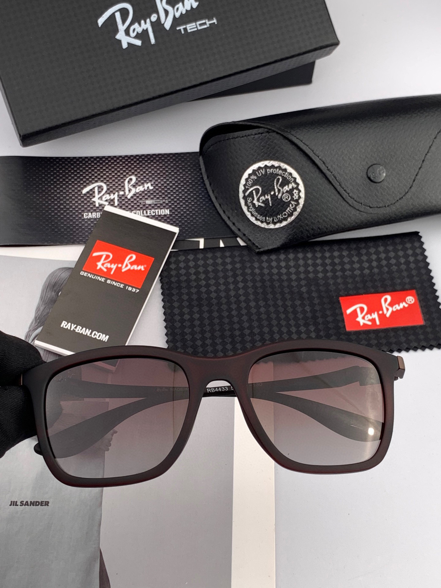  官方同步 品牌雷朋经典男女士玻璃太阳镜          材质：美国宝丽来高清防爆钢化玻璃镜片 型号：