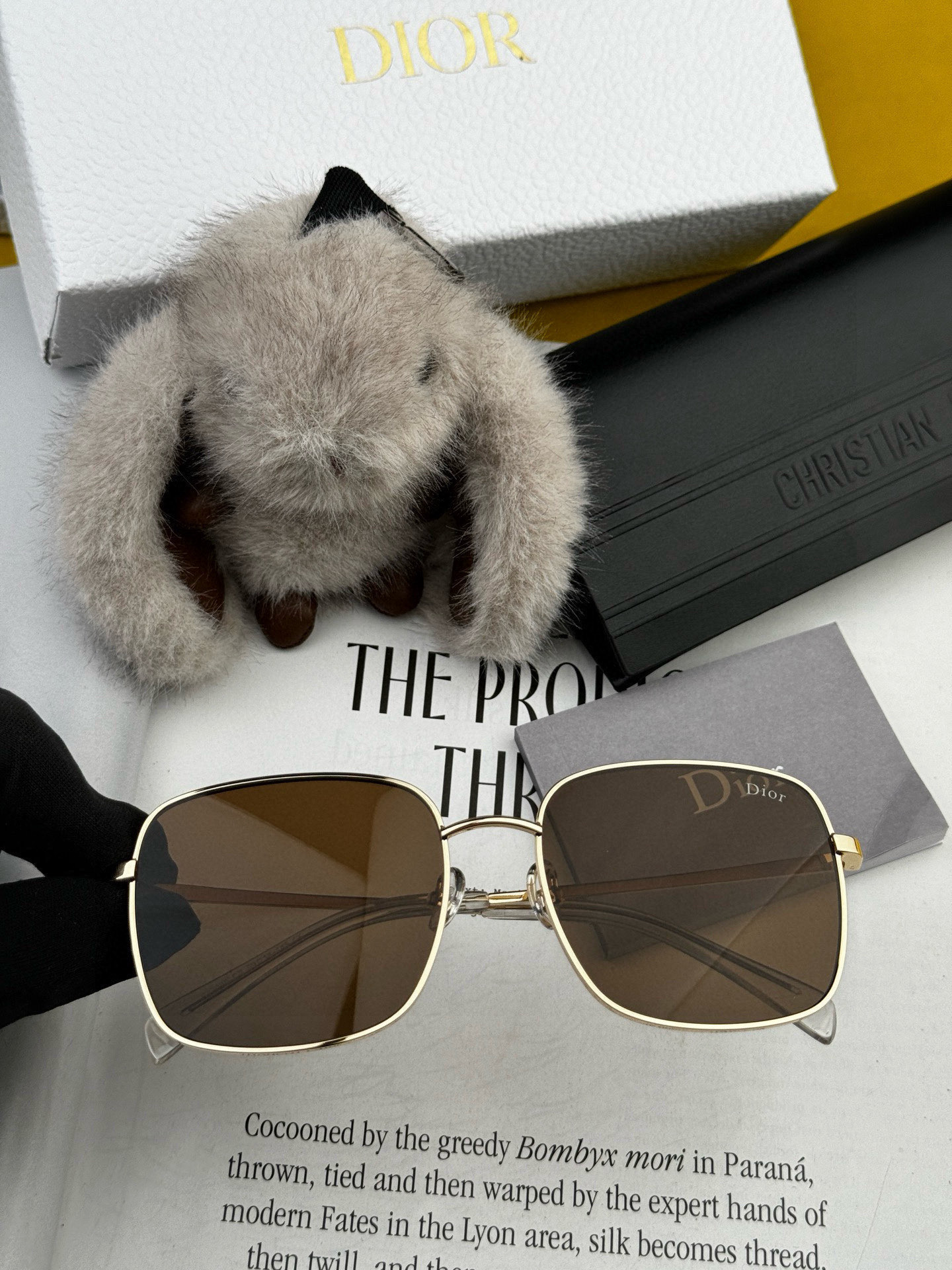   DIOR🌋☔️时尚方框太阳镜顶级奢侈品强 高品质胜利亲亲🍦🍨 得意 气质非凡😄 🍫🍪女士开车墨镜爱情