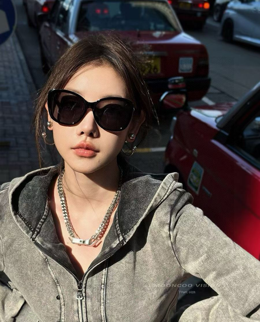   【CHANEL】香奈儿 2025新款潮流爆款 时尚方框太阳镜 佩戴舒适 网红潮款墨镜  女士高清加厚