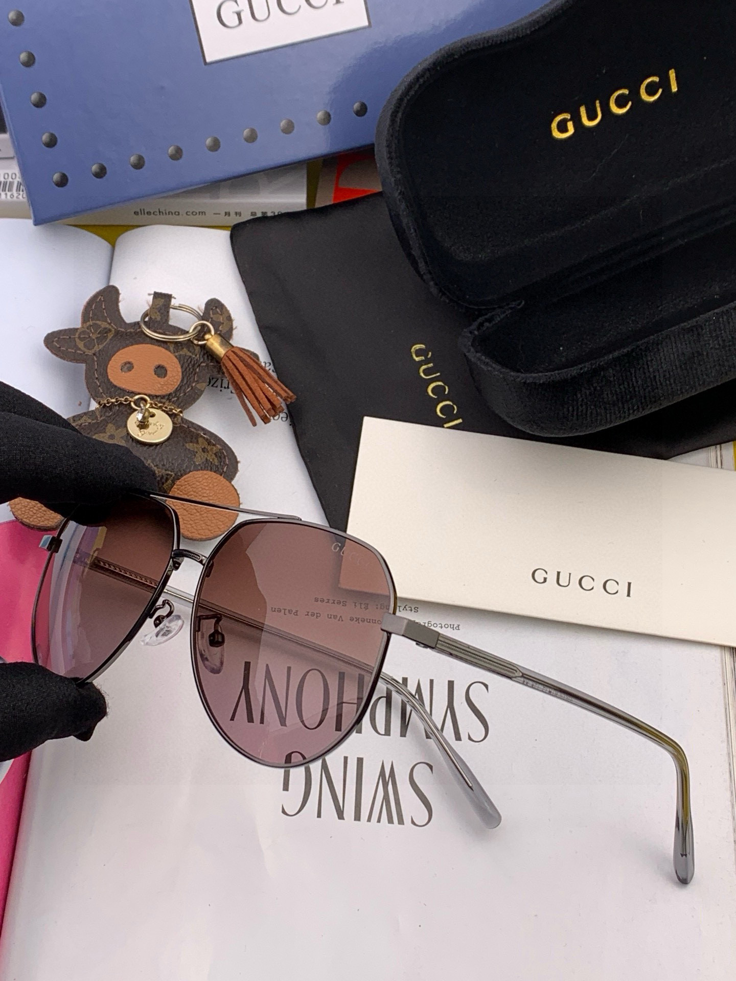   Gucci 。  高品质男女款墨镜   👍 进口宝丽来偏光镜片  。蛤蟆镜 开车钓鱼都可 。百搭显瘦