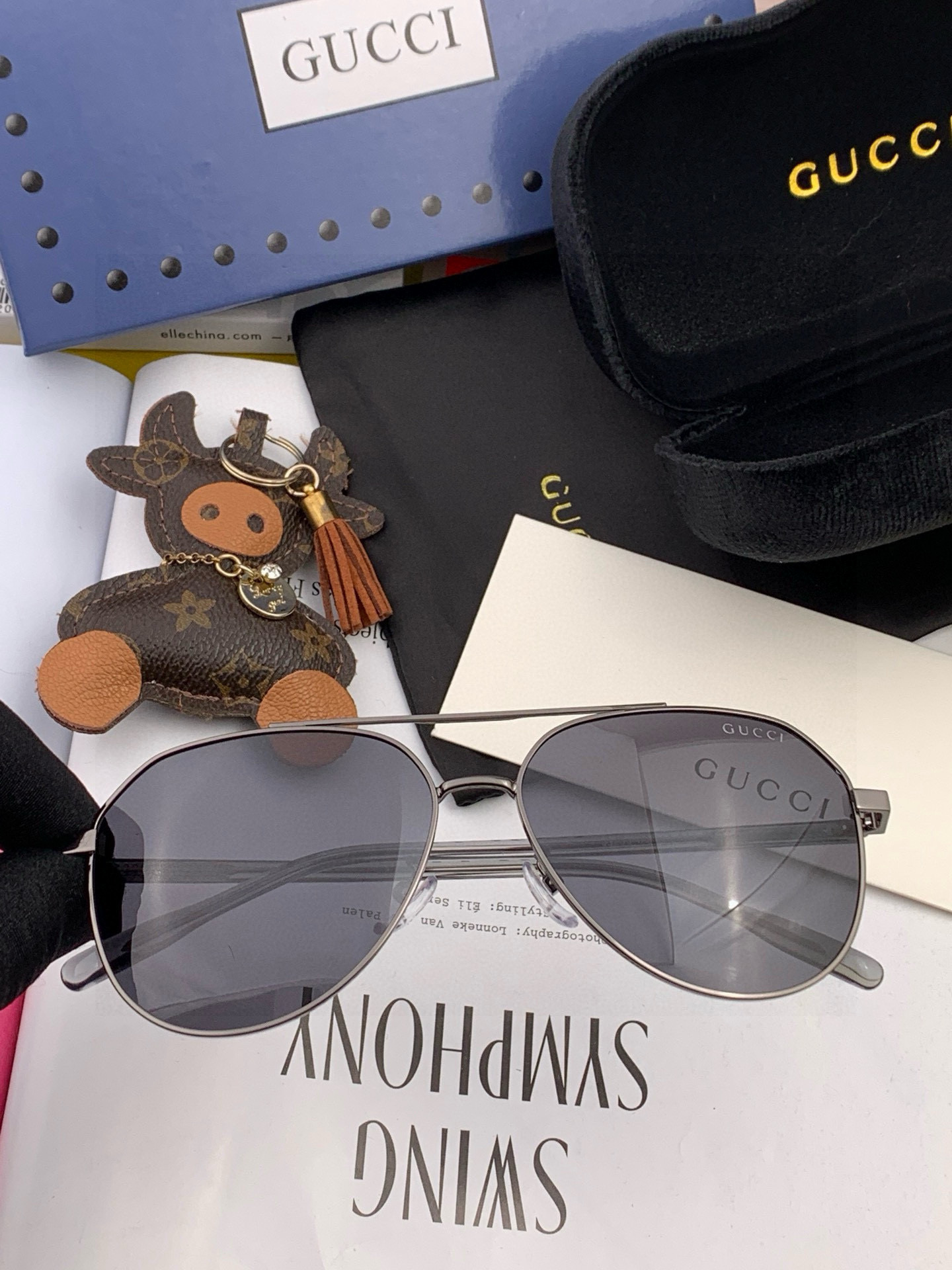   Gucci 。  高品质男女款墨镜   👍 进口宝丽来偏光镜片  。蛤蟆镜 开车钓鱼都可 。百搭显瘦