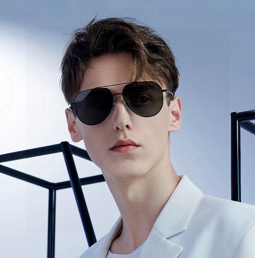   Gucci 。  高品质男女款墨镜   👍 进口宝丽来偏光镜片  。蛤蟆镜 开车钓鱼都可 。百搭显瘦