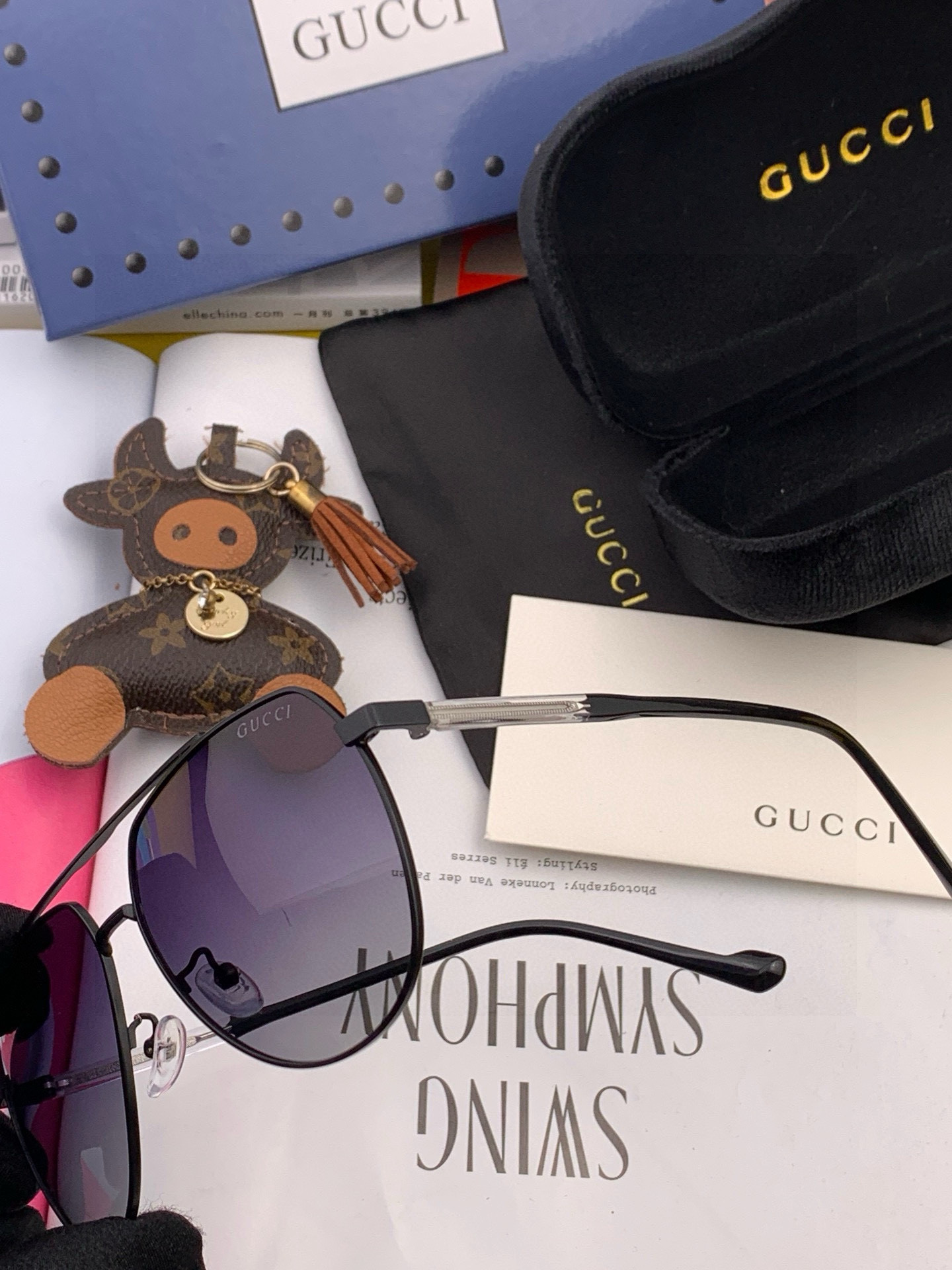   Gucci 。  高品质男女款墨镜   👍 进口宝丽来偏光镜片  。蛤蟆镜 开车钓鱼都可 。百搭显瘦