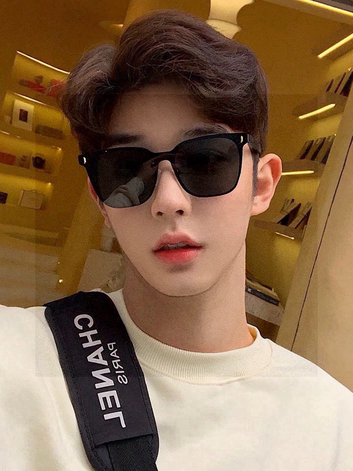    Gucci古奇 新款连体驶驾镜墨镜出行必众备多明星同款 太阳镜 男女太士阳镜飞行  型号：G075