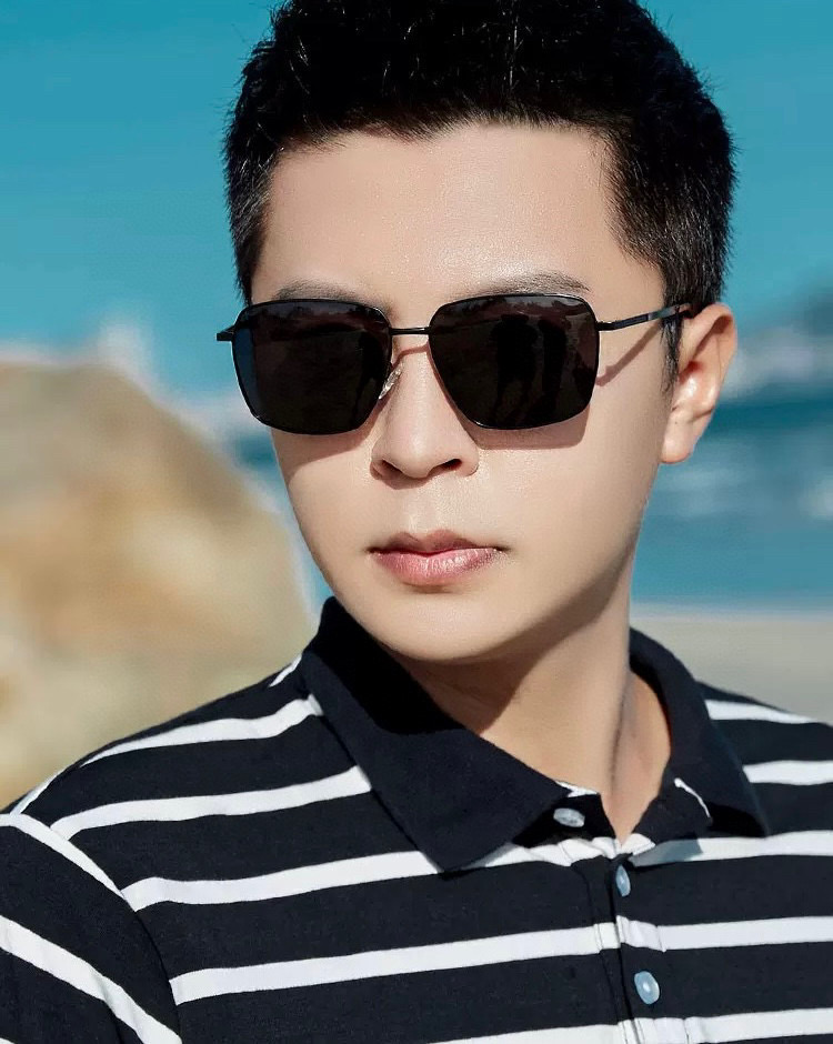   Gucci 。  高品质男女款墨镜   👍 进口宝丽来偏光镜片  。蛤蟆镜 开车钓鱼都可 。百搭显瘦