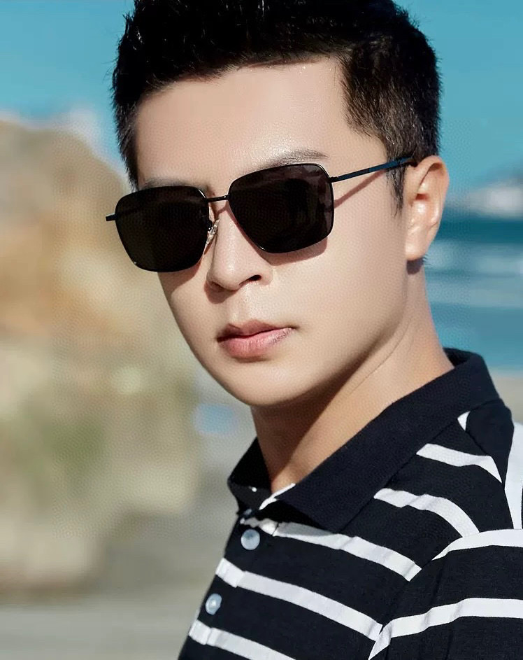   Gucci 。  高品质男女款墨镜   👍 进口宝丽来偏光镜片  。蛤蟆镜 开车钓鱼都可 。百搭显瘦