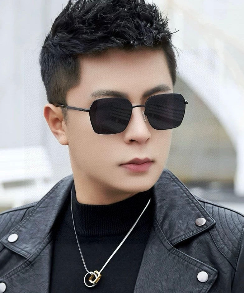   GUCCI-2025新款偏光太阳镜、完美品质，独特设计  适合各种脸型，‼️经典太阳镜 超个性 古典