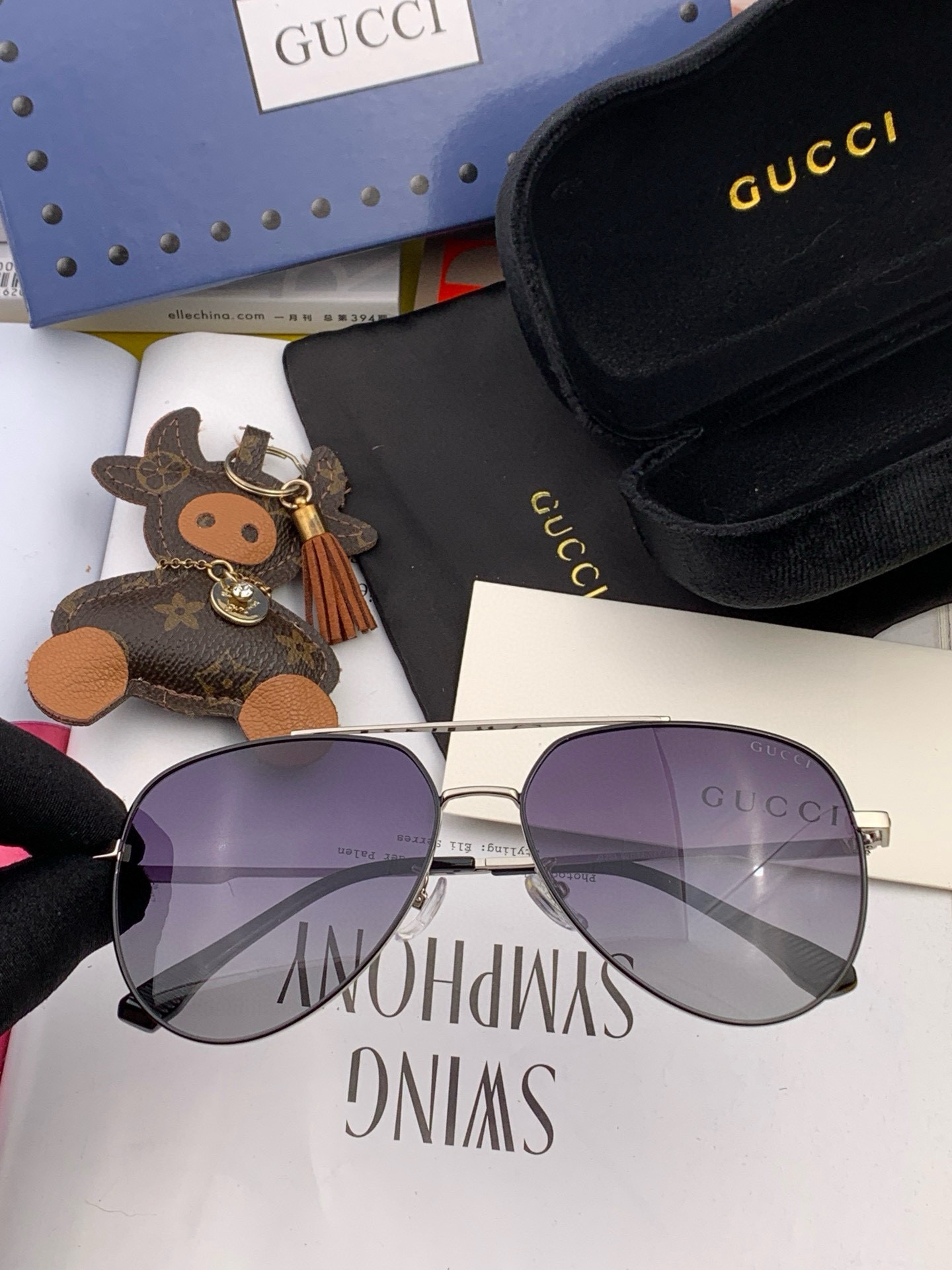   Gucci 。  高品质男女款墨镜   👍 进口宝丽来偏光镜片  。蛤蟆镜 开车钓鱼都可 。百搭显瘦