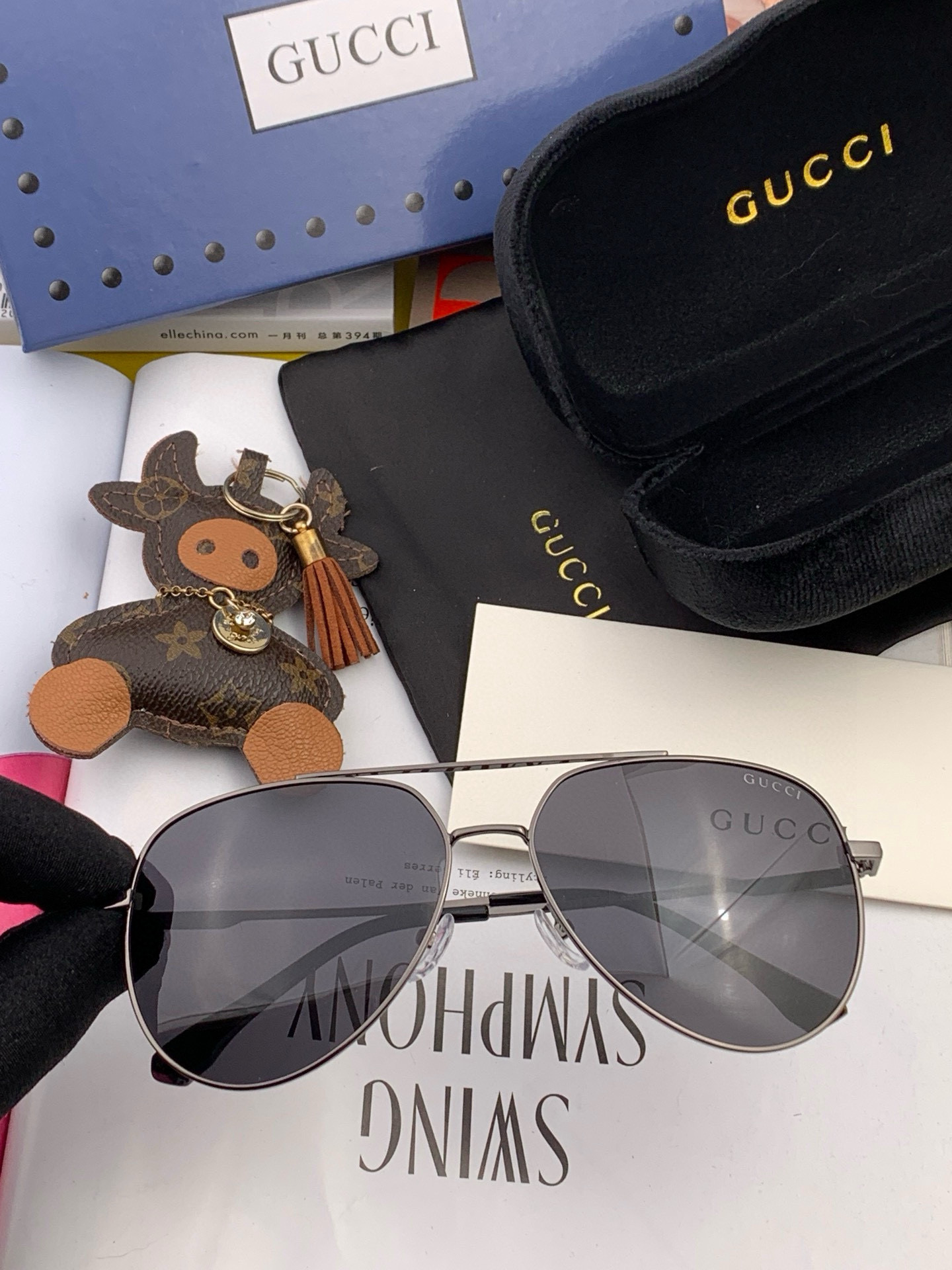   Gucci 。  高品质男女款墨镜   👍 进口宝丽来偏光镜片  。蛤蟆镜 开车钓鱼都可 。百搭显瘦