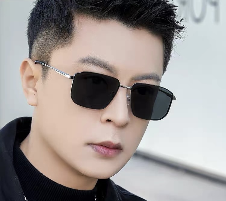         GUCCI 男款炫彩飞行员偏光太阳镜 ❤️材质：高清尼龙加厚卡槽高清偏光镜片 🌹无边框镜