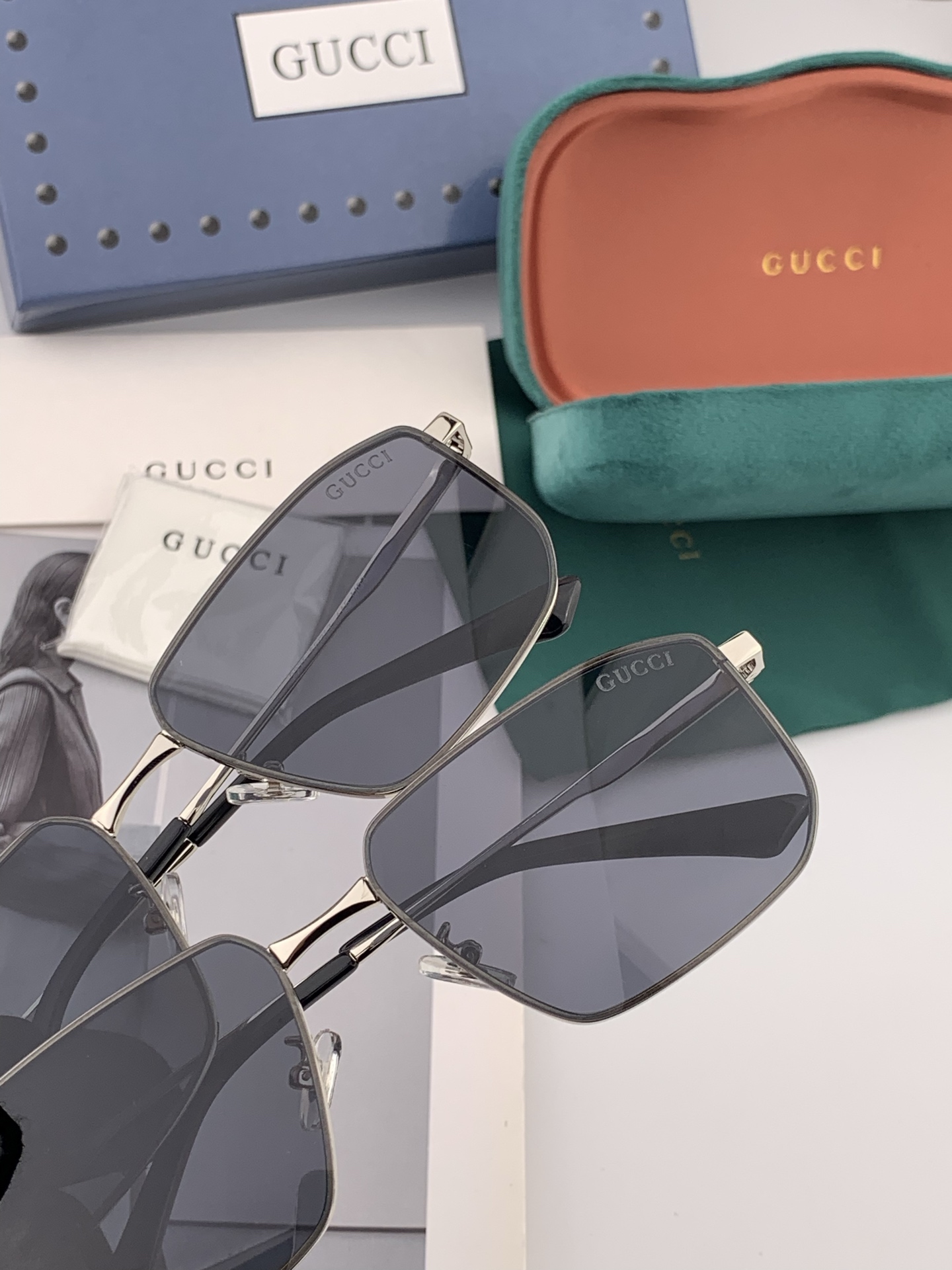         GUCCI 男款炫彩飞行员偏光太阳镜 ❤️材质：高清尼龙加厚卡槽高清偏光镜片 🌹无边框镜