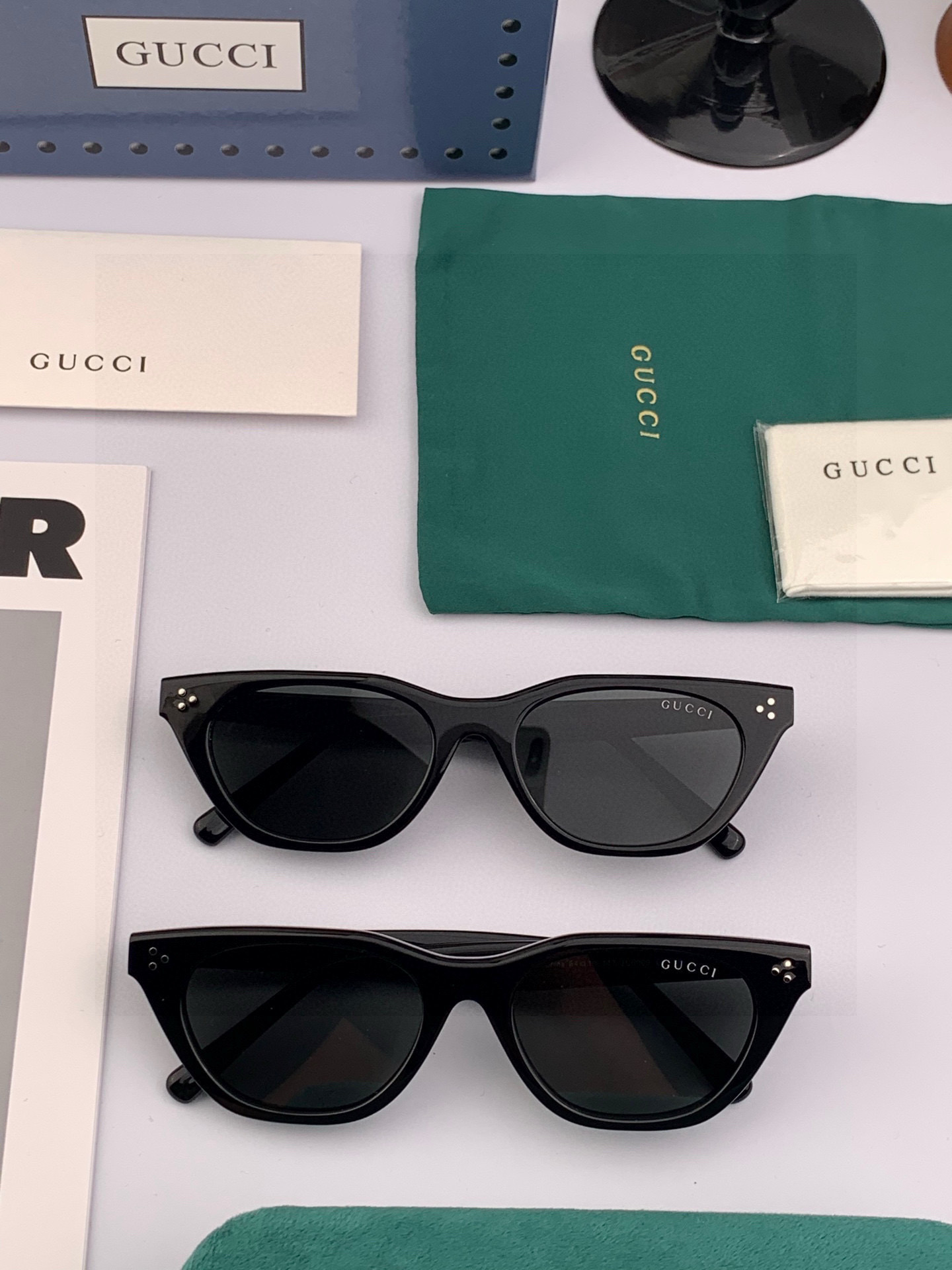  GUCCI2025开春新款一体镜 大框太阳镜男女同款 😎 
爆款大框尼龙太阳镜 超逼格超酷 
镜腿品牌