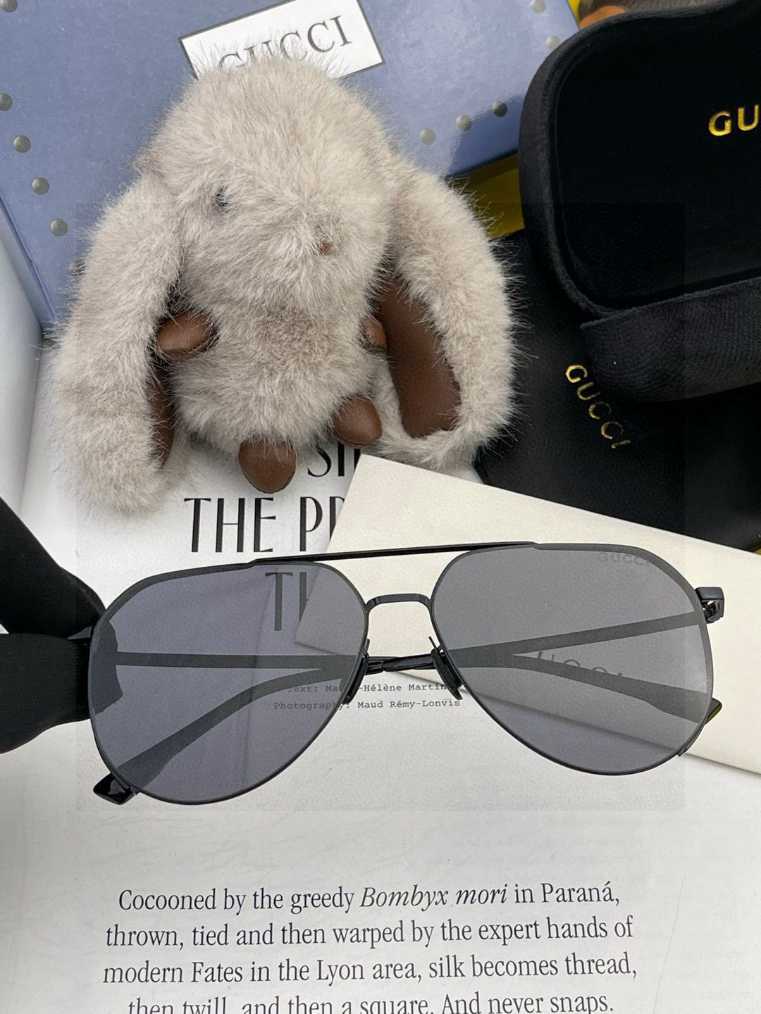        GUCCI 男款炫彩飞行员偏光太阳镜 ❤️材质：高清尼龙加厚卡槽高清偏光镜片 🌹无边框镜架