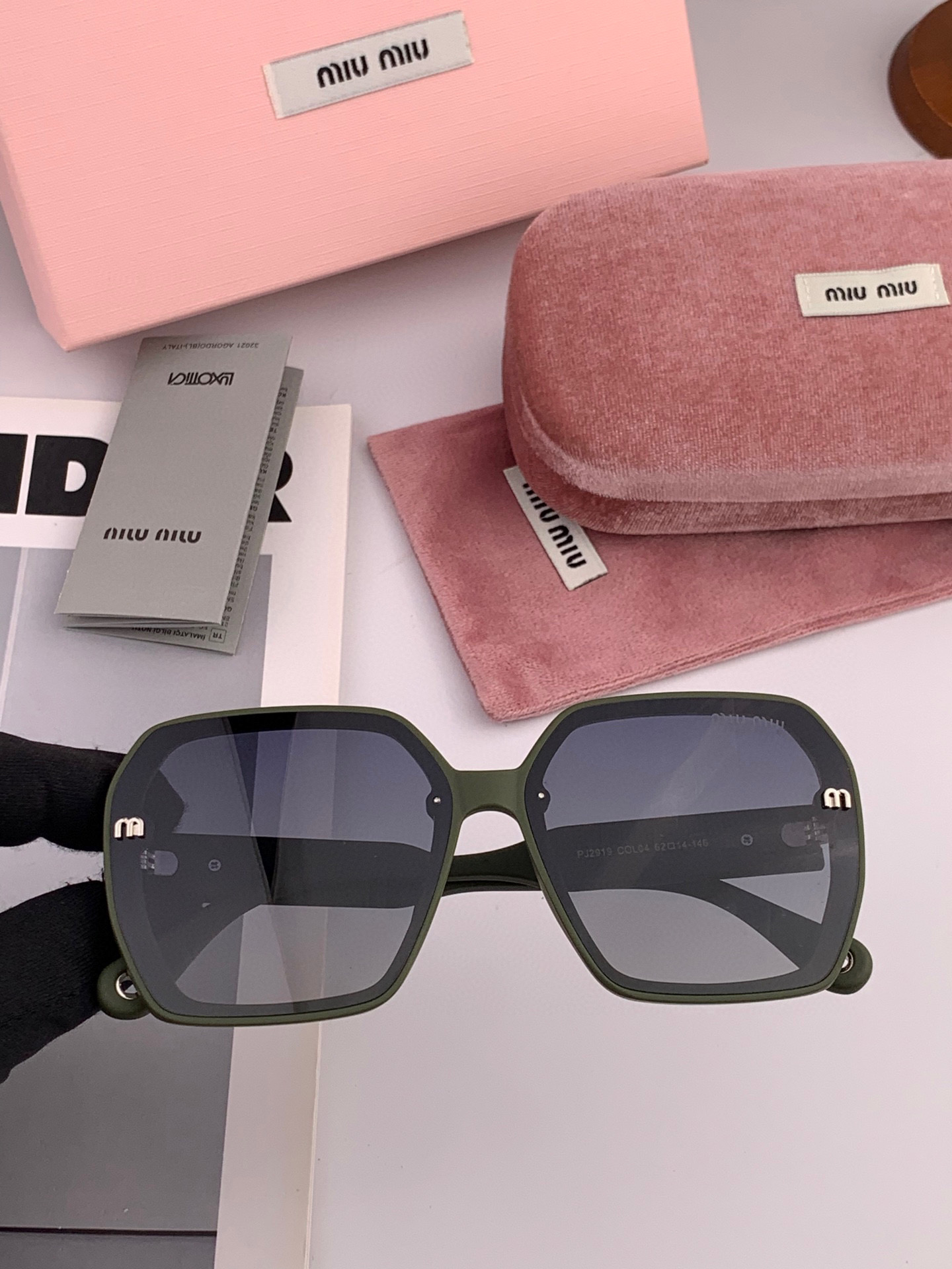  🔺 【缪缪 TR偏光太阳镜】2025开春新款 潮流爆款 时尚方框偏光太阳镜 高品质 佩戴舒适 网红潮款