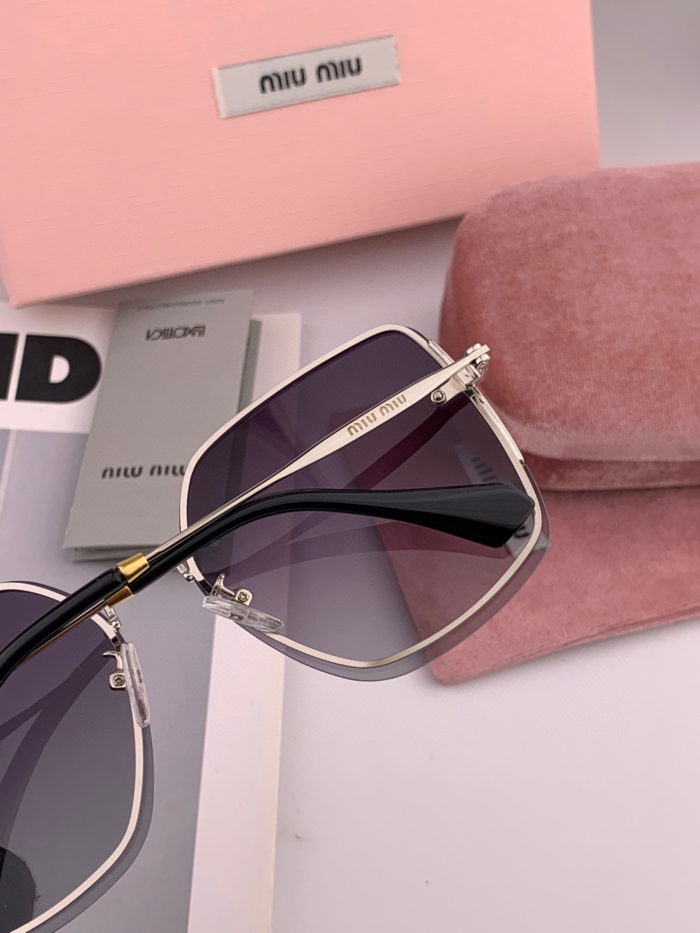  🔺 【缪缪 TR偏光太阳镜】2025开春新款 潮流爆款 时尚方框偏光太阳镜 高品质 佩戴舒适 网红潮款