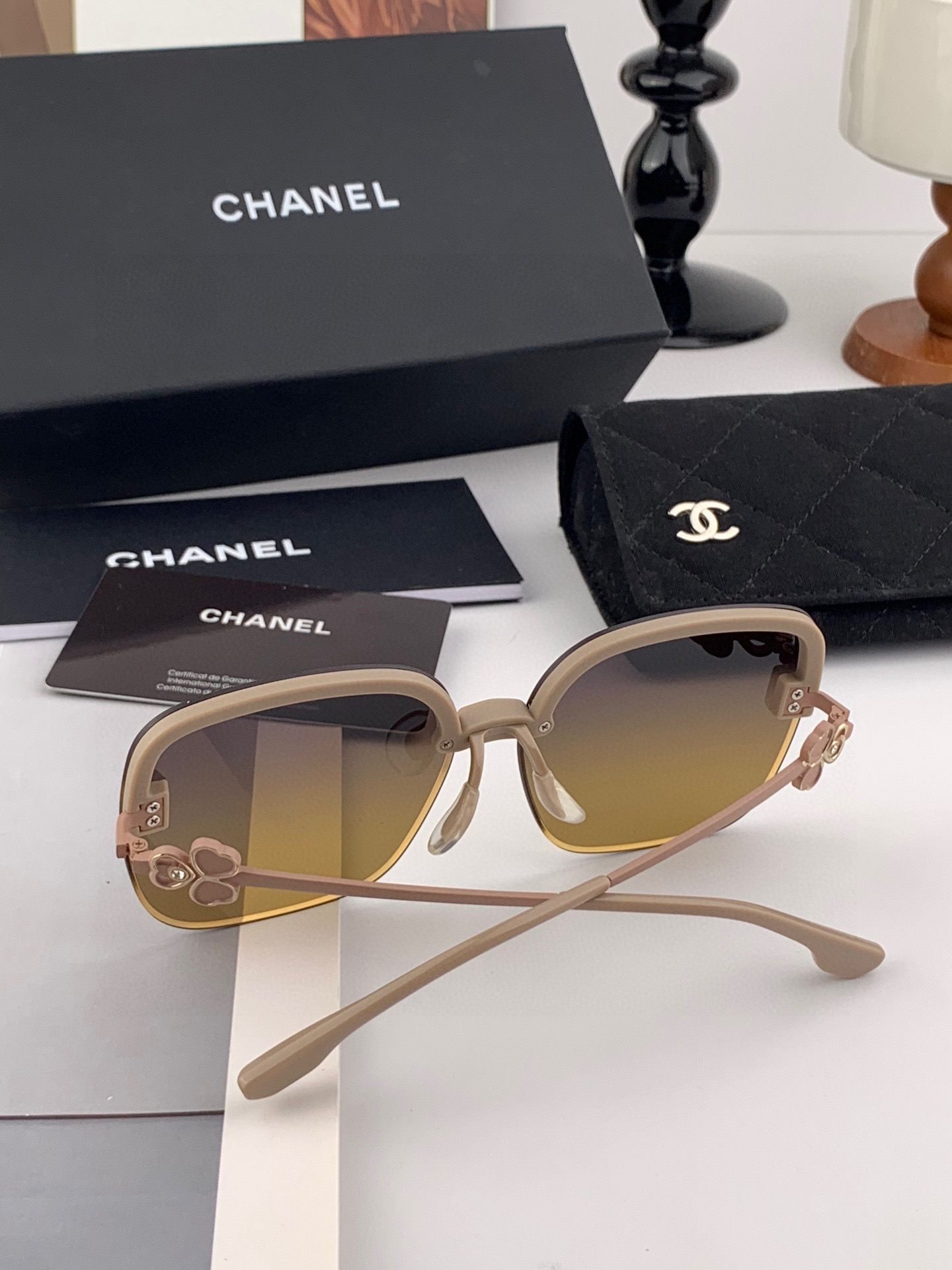 🔺 【香奈儿-尼龙偏光太阳镜】2025开春新款 潮流爆款 时尚圆框偏光太阳镜 高品质 佩戴舒适 网红潮款