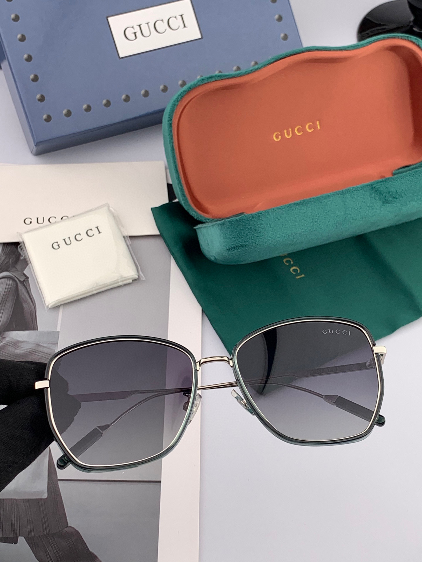 【尼龙偏光系列】GUCCI太阳镜墨圆框设计，不挑脸型，无论搭配大衣还是连衣裙都非常显气质偏光镜片预防紫外