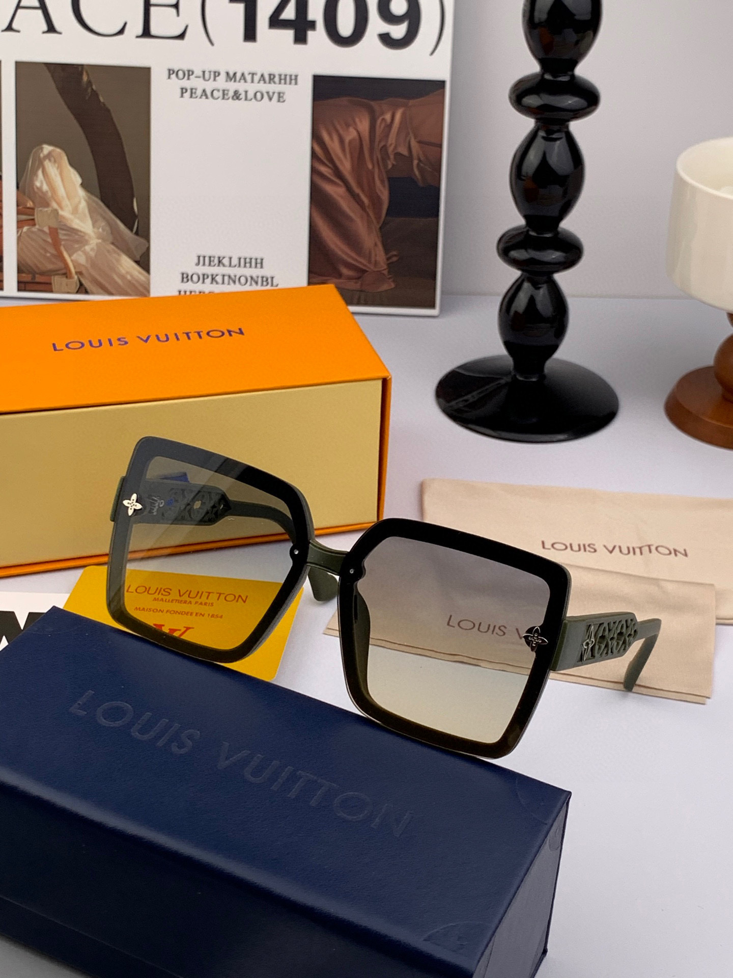   LV 太阳镜潮品官网模特同款 玫瑰玫瑰四叶草🍀精致个性设计简约时尚 高品质值得拥有绝对潮爆整个夏季 