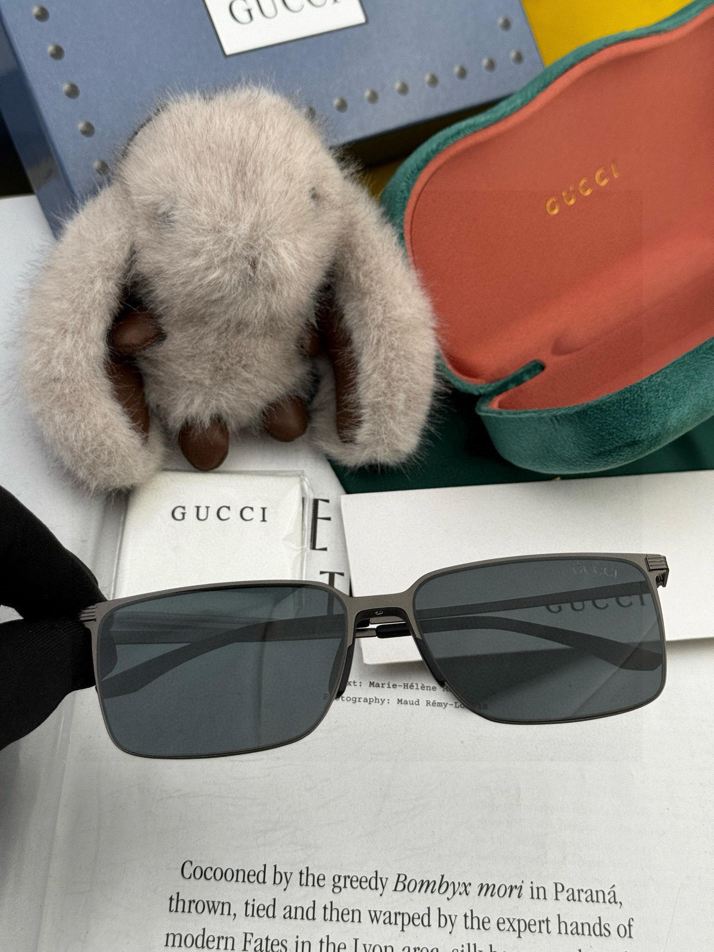         GUCCI 男款炫彩飞行员偏光太阳镜 ❤️材质：高清尼龙加厚卡槽高清偏光镜片 🌹无边框镜