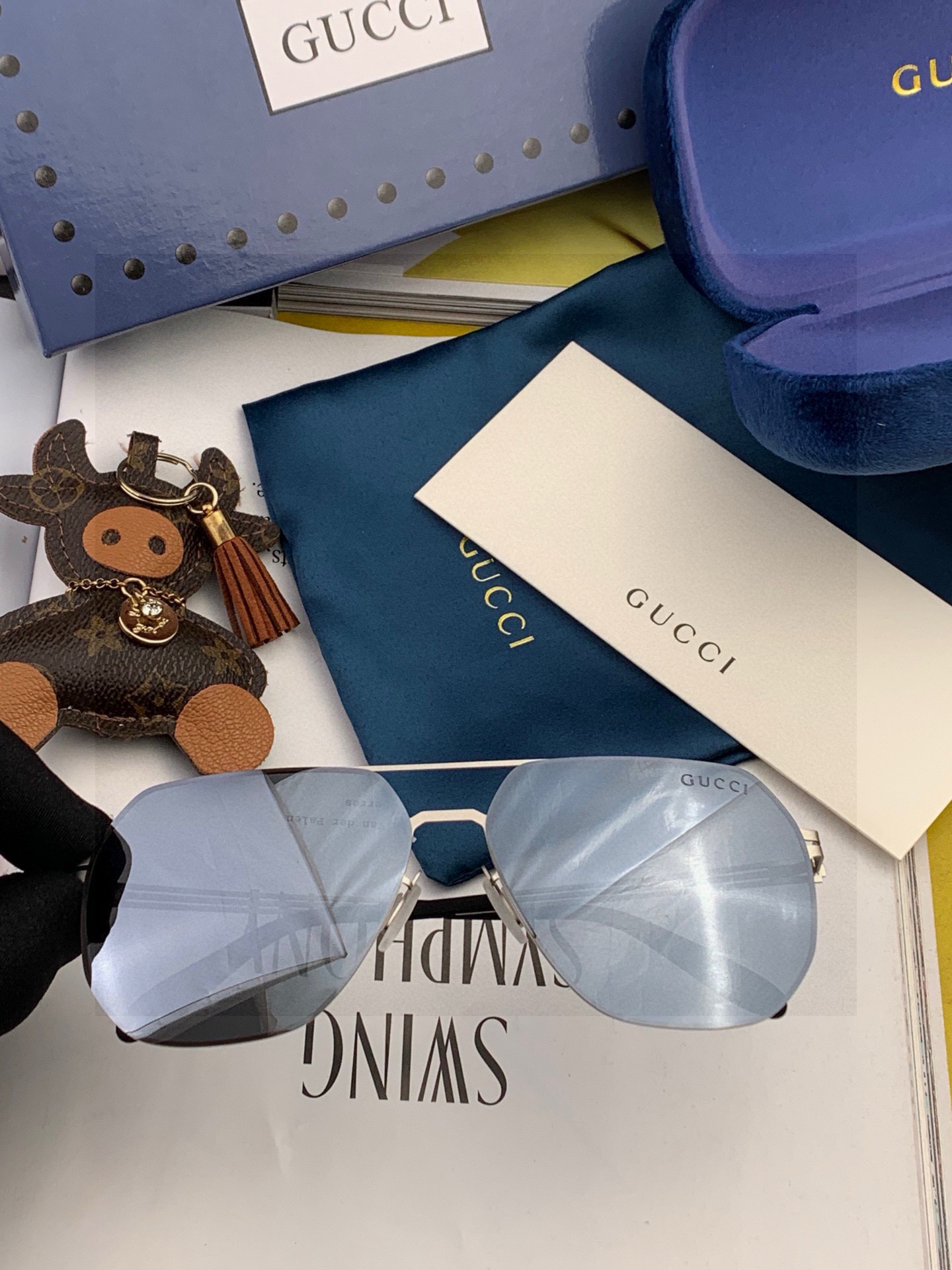 ♦️ GUCCI 2025新款男女情侣款太阳镜多边形墨镜iP电镀永不褪色 超轻超有弹性整幅眼镜无螺丝重要