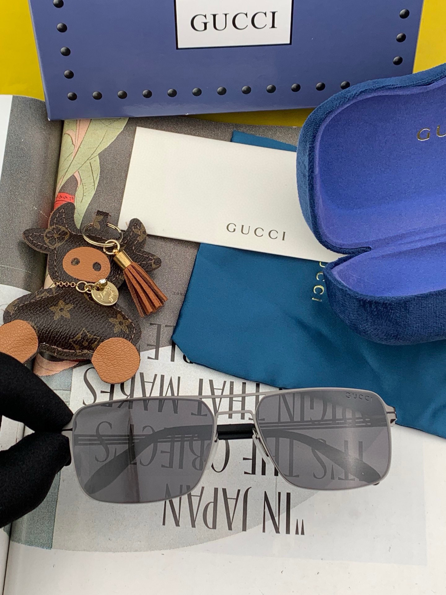        GUCCI 男款炫彩飞行员偏光太阳镜 ❤️材质：高清尼龙加厚卡槽高清偏光镜片 🌹无边框镜架