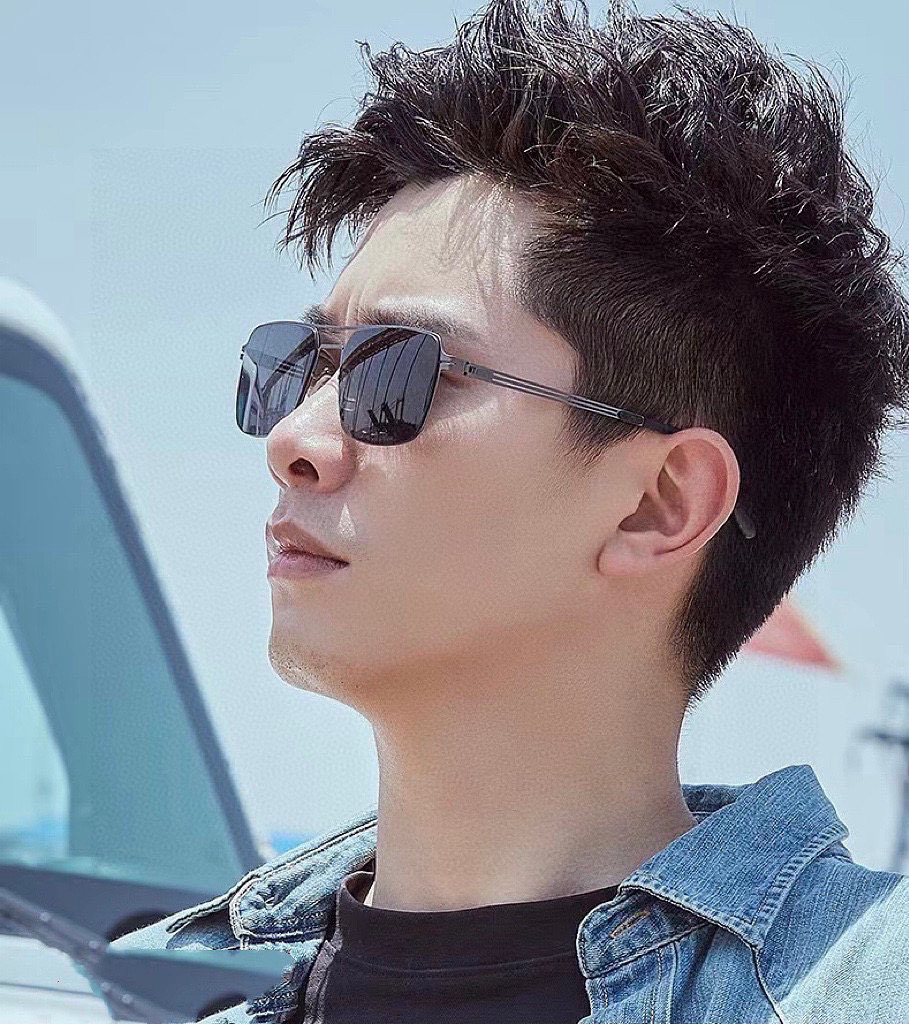       GUCC* 2025新款男女情侣款太阳iP电镀永不褪色 卖点：超轻超有弹性整幅眼镜无螺丝重要