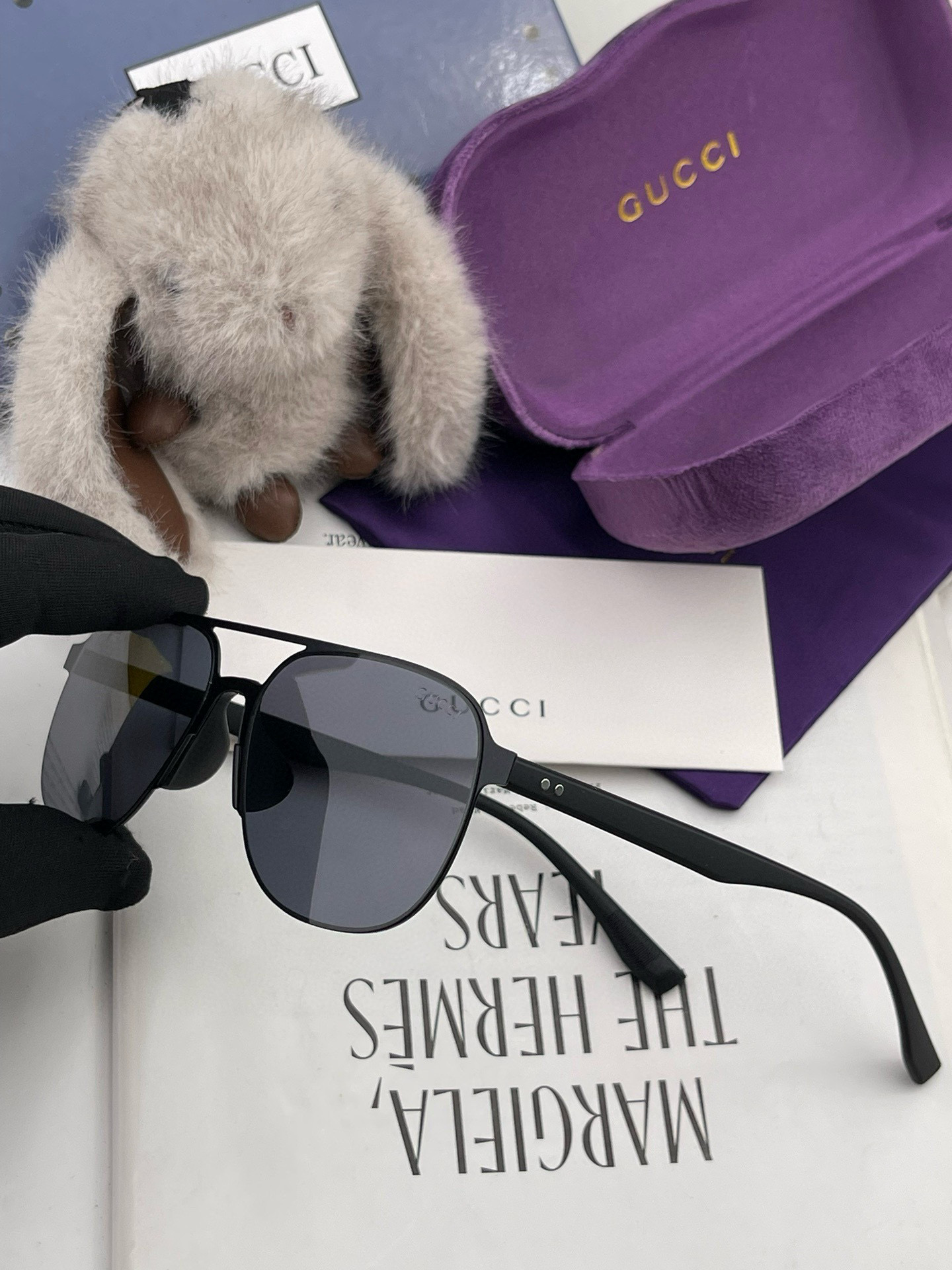         GUCCI 男款炫彩飞行员偏光太阳镜 ❤️材质：高清尼龙加厚卡槽高清偏光镜片 🌹无边框镜