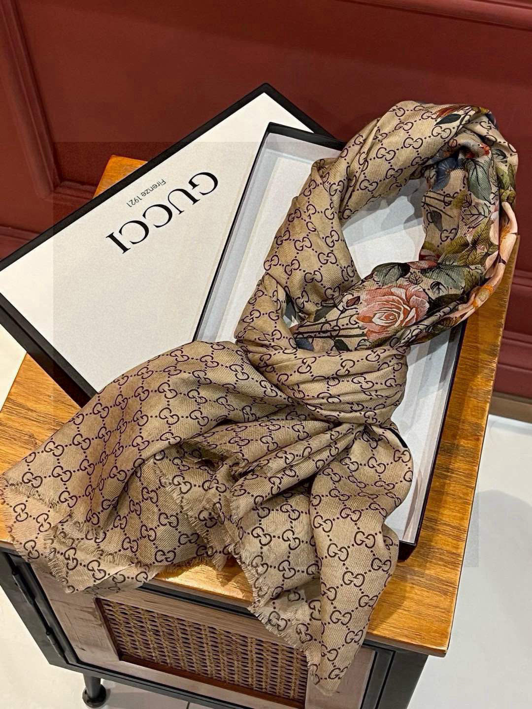  💟秀外慧中，美到过分❗️上身效果疯狂的喜欢❗️Gucci New~300支高端戒指绒！真心美爆了的设计