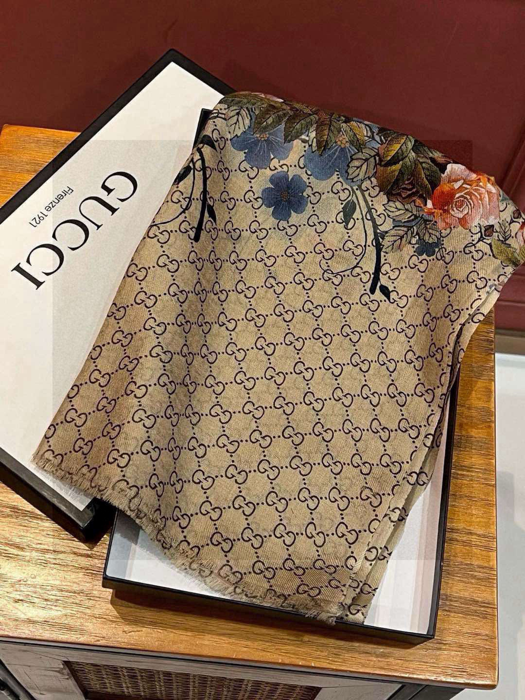  💟秀外慧中，美到过分❗️上身效果疯狂的喜欢❗️Gucci New~300支高端戒指绒！真心美爆了的设计