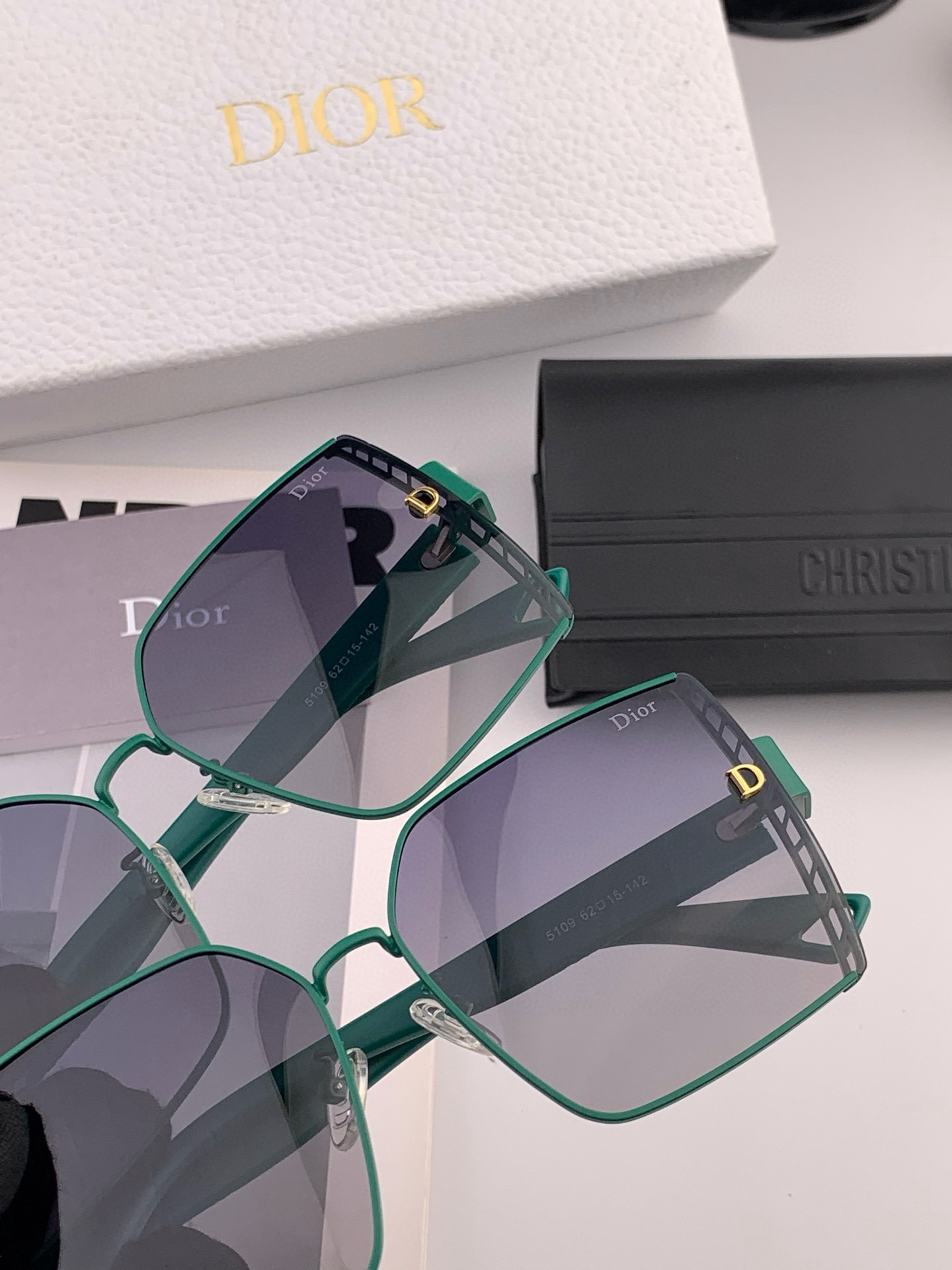  🔺 【DIOR-迪奥】2025开春新款 潮流爆款 时尚方框偏光太阳镜 高品质 佩戴舒适 网红潮款墨镜 