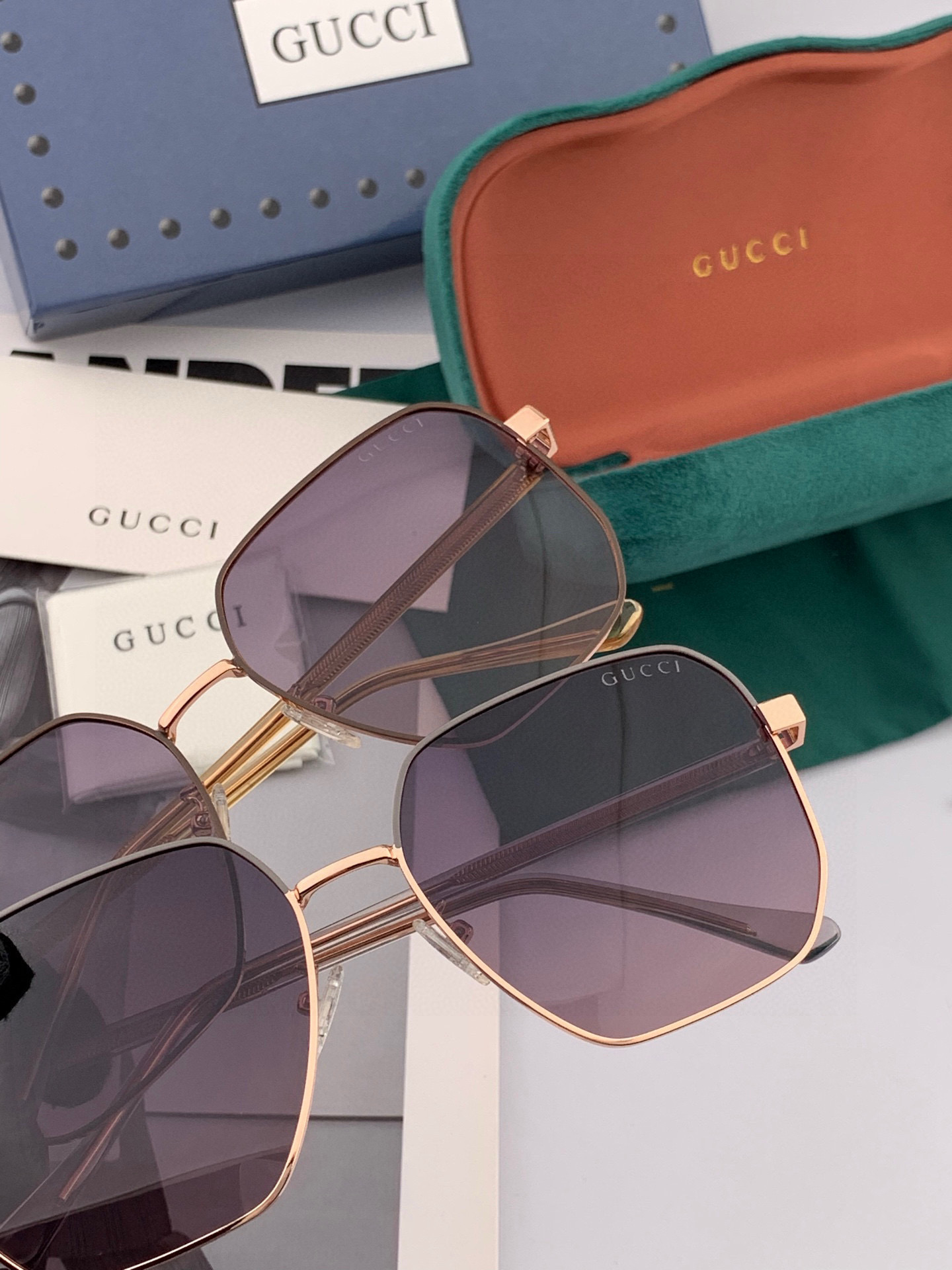  【偏光系列】Gucci   经典的方框设计，不挑脸型，无论搭配大衣还是连衣裙都非常显气质尼龙偏光镜片预