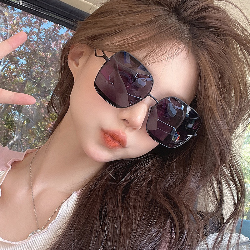 【CHANEL】香奈儿  新款尼龙太眼镜，无框钻石 切边更有质感，大气女人范儿，大脸小脸都好看 ！型号：