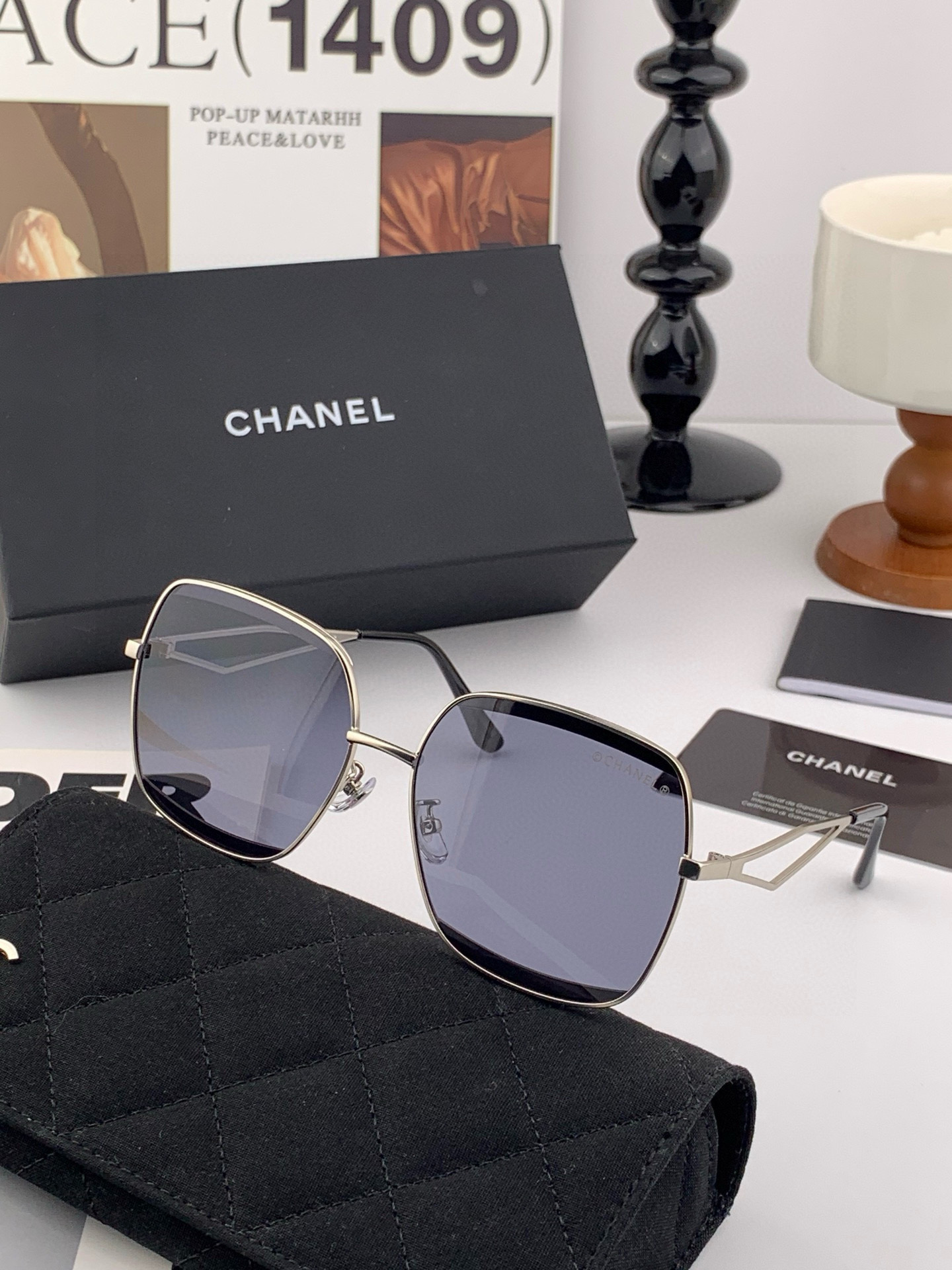 【CHANEL】香奈儿  新款尼龙太眼镜，无框钻石 切边更有质感，大气女人范儿，大脸小脸都好看 ！型号：