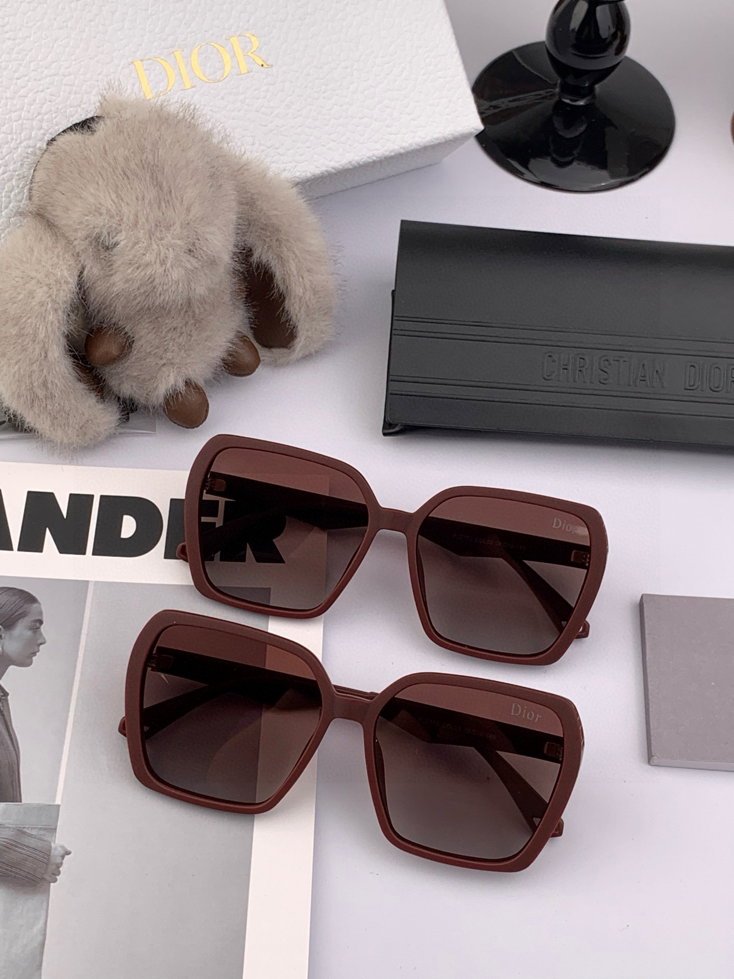 🔺 【DIOR-迪奥】2025开春新款 潮流爆款 时尚方框偏光太阳镜 高品质 佩戴舒适 网红潮款墨镜 型