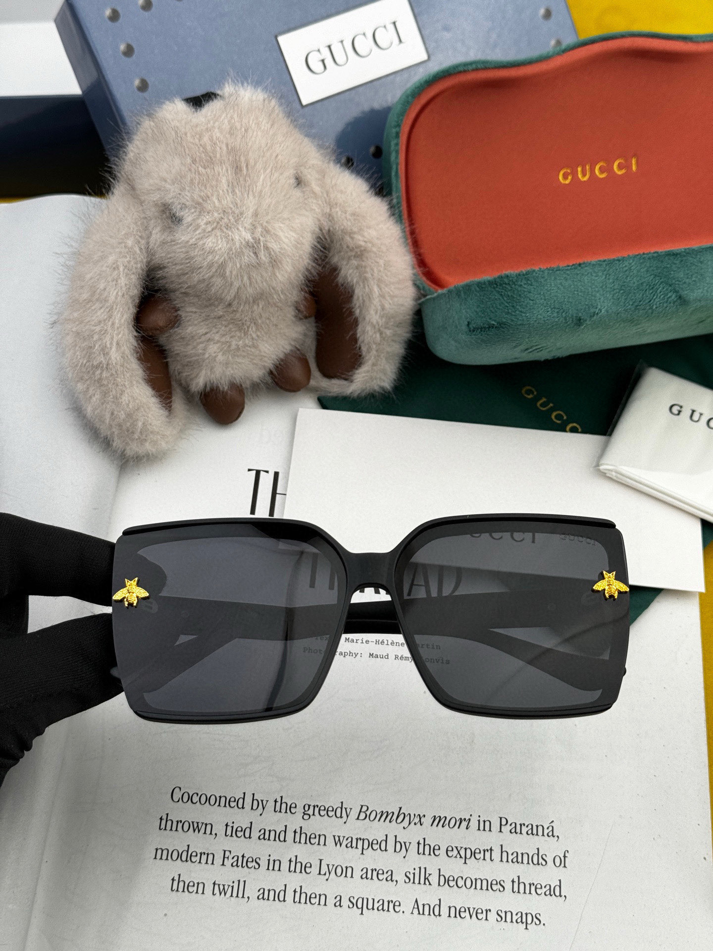  2025新款！新款出货！
女士高清加厚偏光太阳镜🕶️ 🎉💍新款GUCCI偏光太阳镜得意开车驾驶镜时尚墨