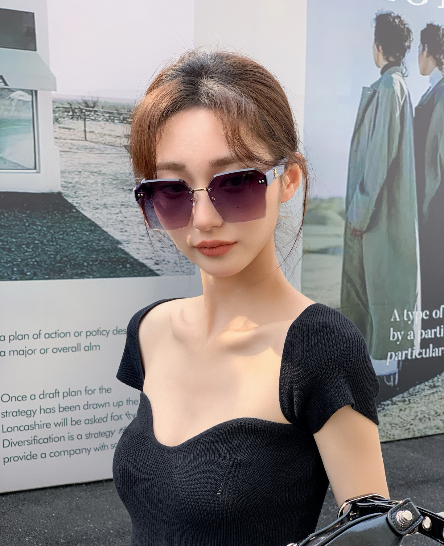  【CHANEL】香奈儿 2025新款潮流爆款 时尚方框太阳镜 佩戴舒适 网红潮款墨镜  女士高清加厚偏