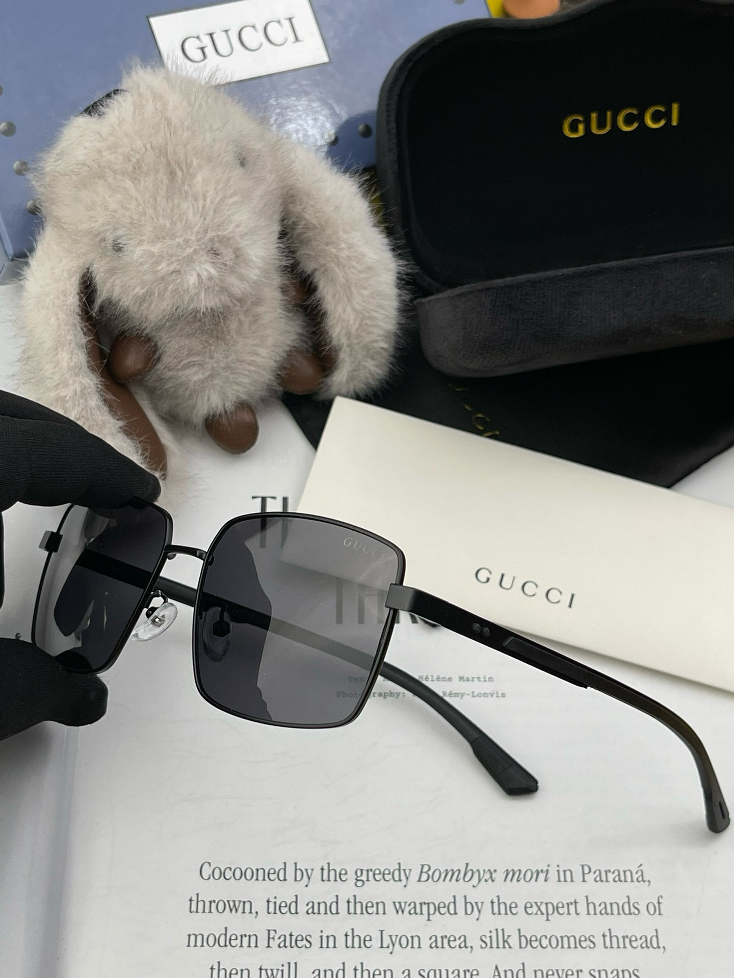   GUCCI 官网同步。  高品质男女款墨镜   👍 进口宝丽来偏光镜片  。蛤蟆镜 开车钓鱼都可 。