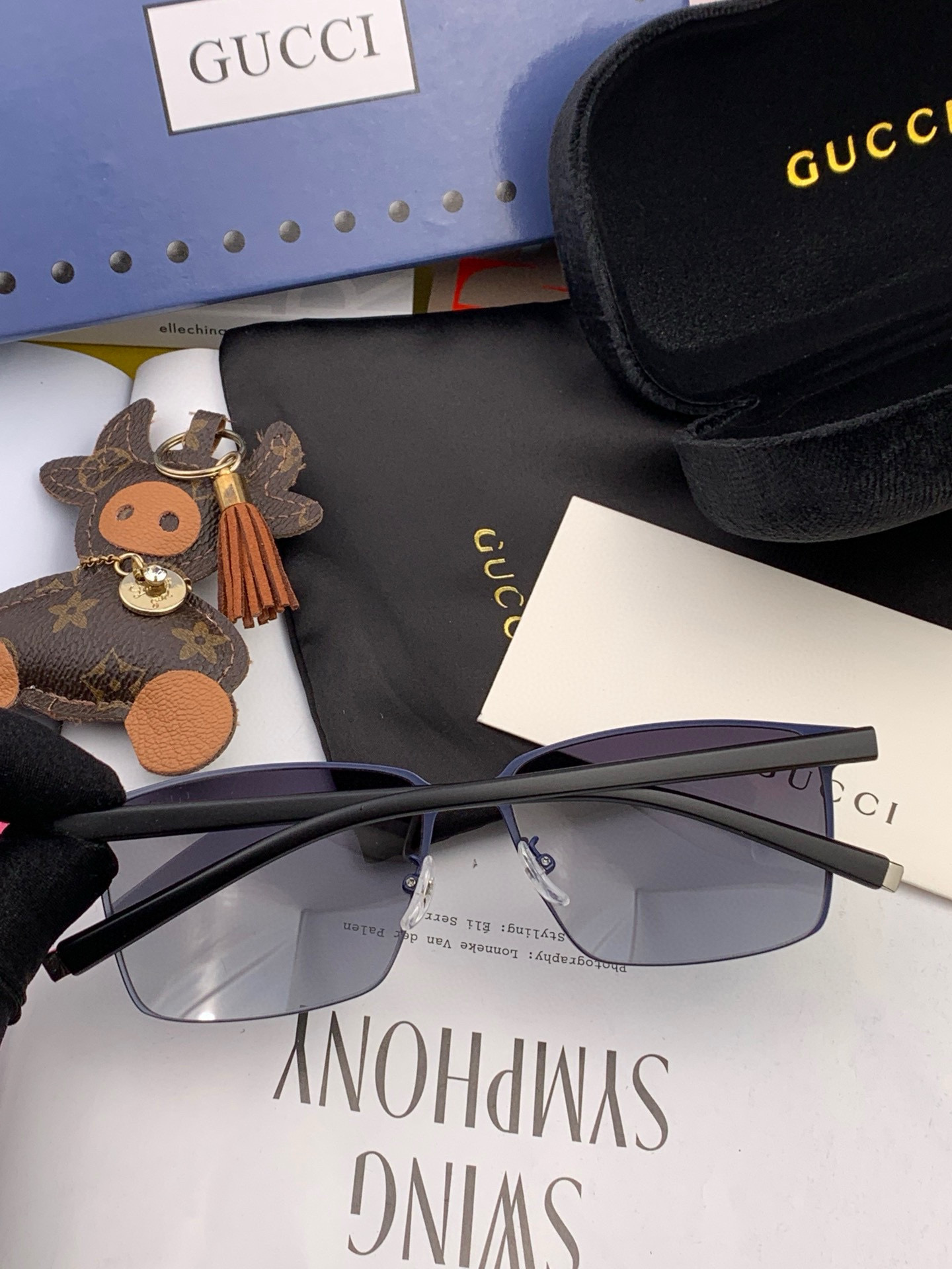         GUCCI 男款炫彩飞行员偏光太阳镜 ❤️材质：高清尼龙加厚卡槽高清偏光镜片 🌹无边框镜