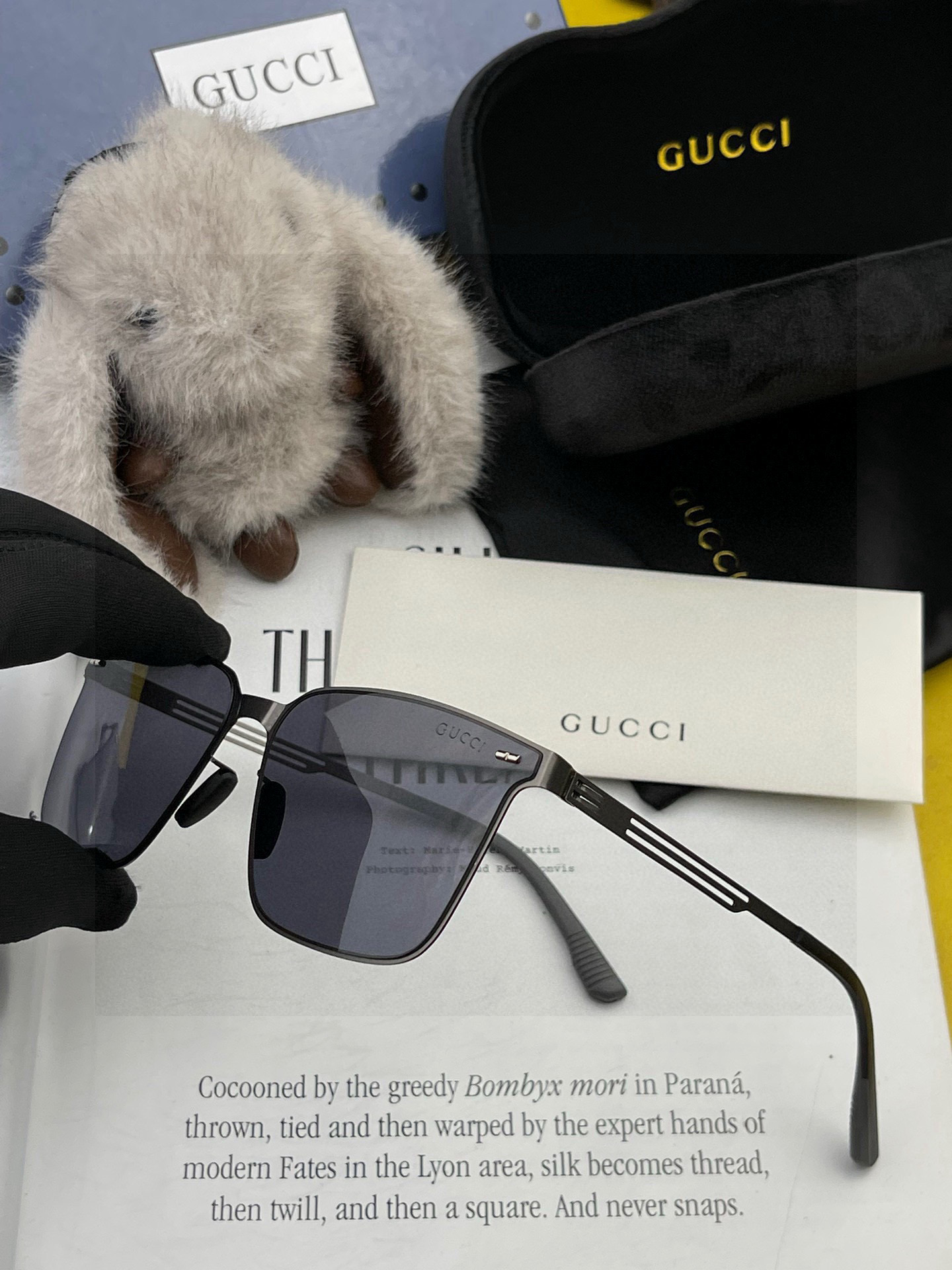        GUCCI 男款炫彩飞行员偏光太阳镜 ❤️材质：高清尼龙加厚卡槽高清偏光镜片 🌹无边框镜架