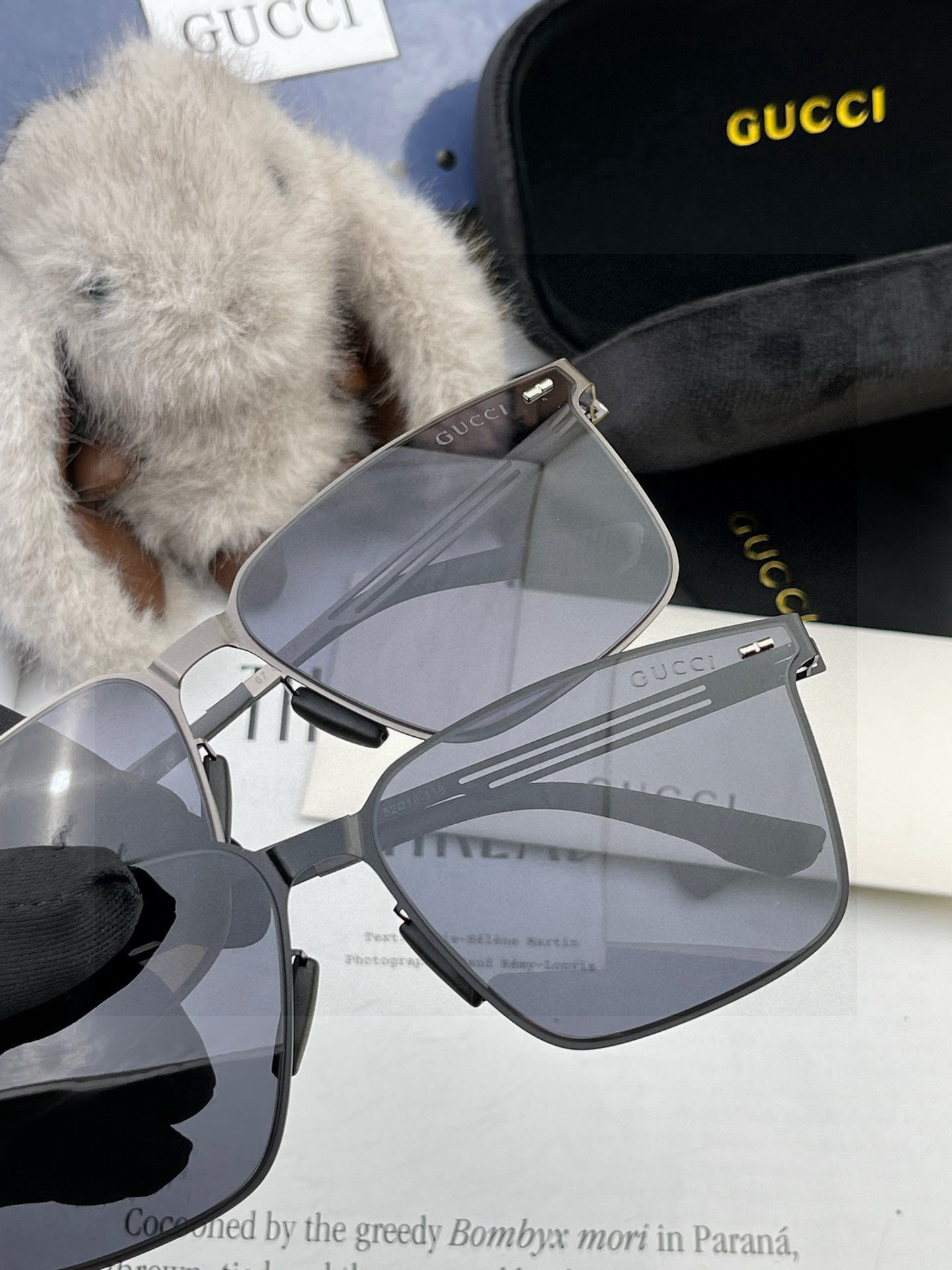        GUCCI 男款炫彩飞行员偏光太阳镜 ❤️材质：高清尼龙加厚卡槽高清偏光镜片 🌹无边框镜架