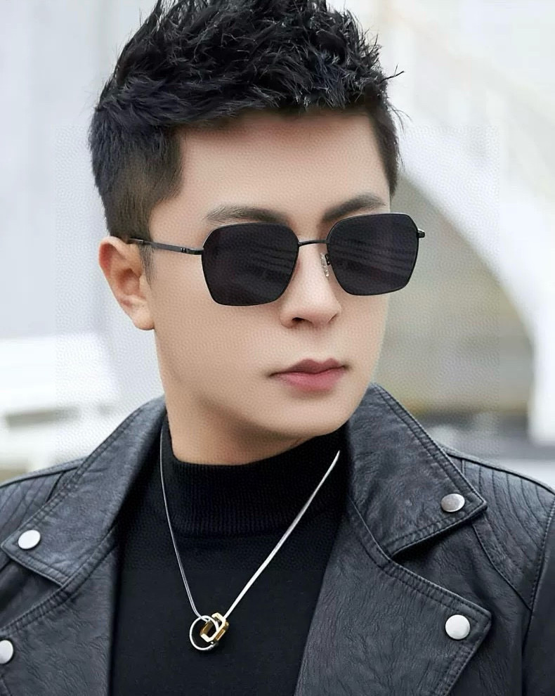        GUCCI 男款炫彩飞行员偏光太阳镜 ❤️材质：高清尼龙加厚卡槽高清偏光镜片 🌹无边框镜架