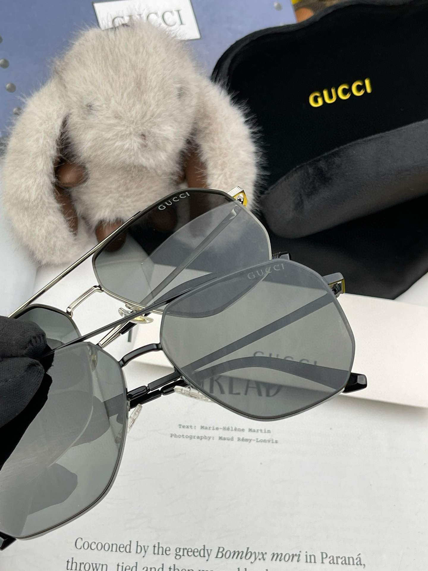      GUCCI 男款炫彩飛行員偏光太陽鏡 ❤️材質：高清尼龍加厚卡槽高清偏光鏡片 🌹無邊框鏡架💕顏