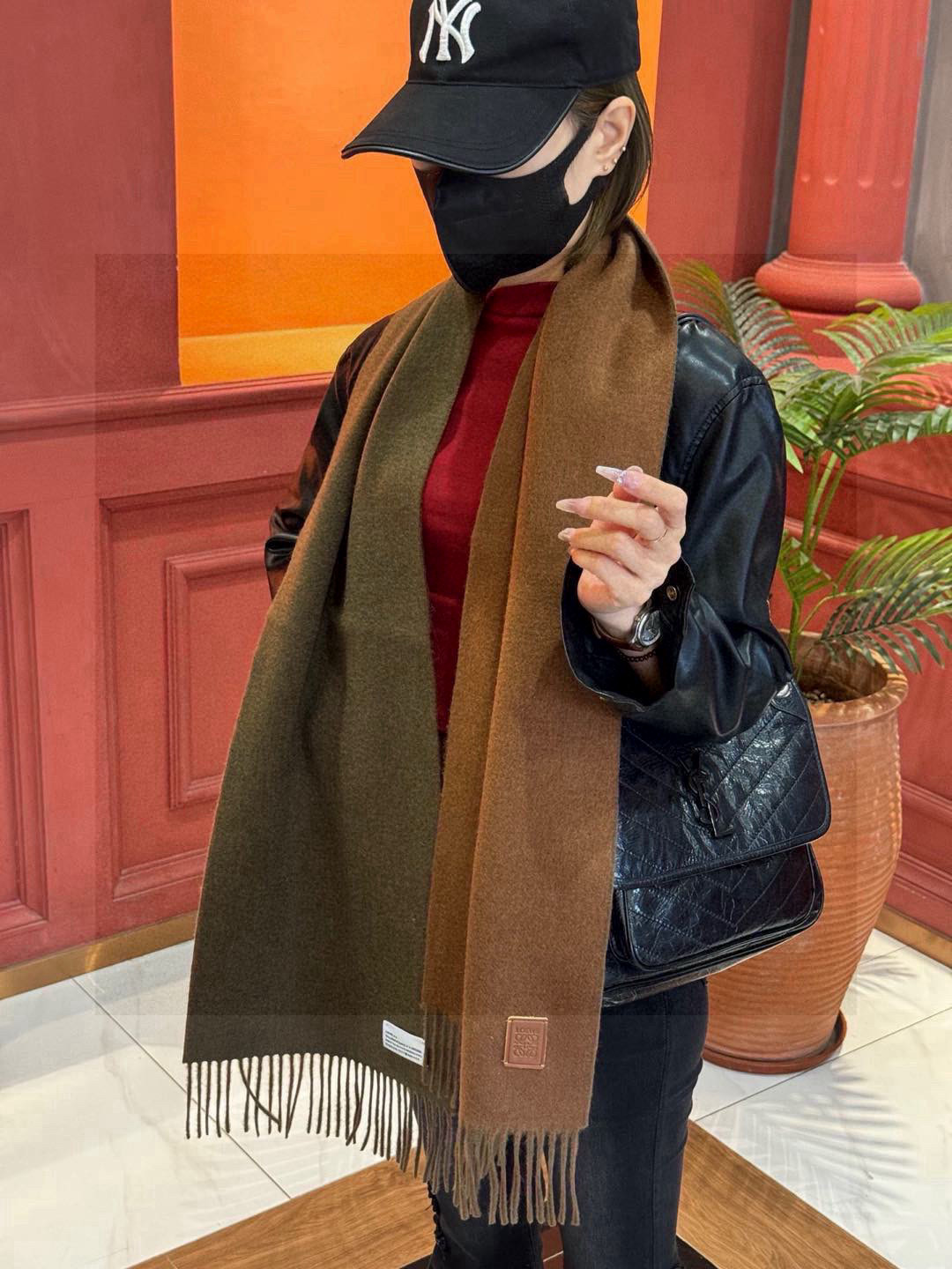  ✨✨太美了😍罗意威 情侣款 美到要尖叫😱专柜最新款🎊英伦欧美范儿 又是一款即时尚又实用的大围巾&长巾，