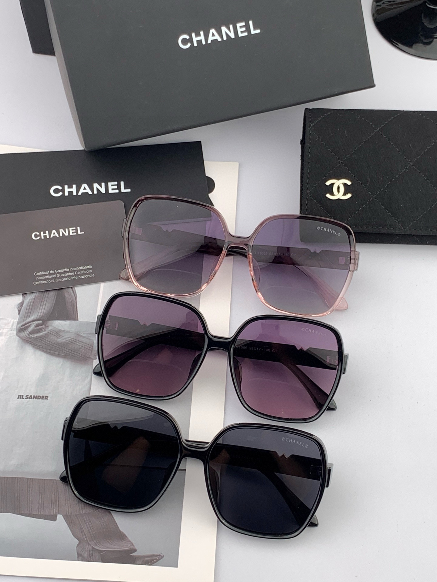 🔺 【香奈儿】2025开春新款 潮流爆款 时尚方框偏光太阳镜 高品质 佩戴舒适 网红潮款墨镜 型号：CH